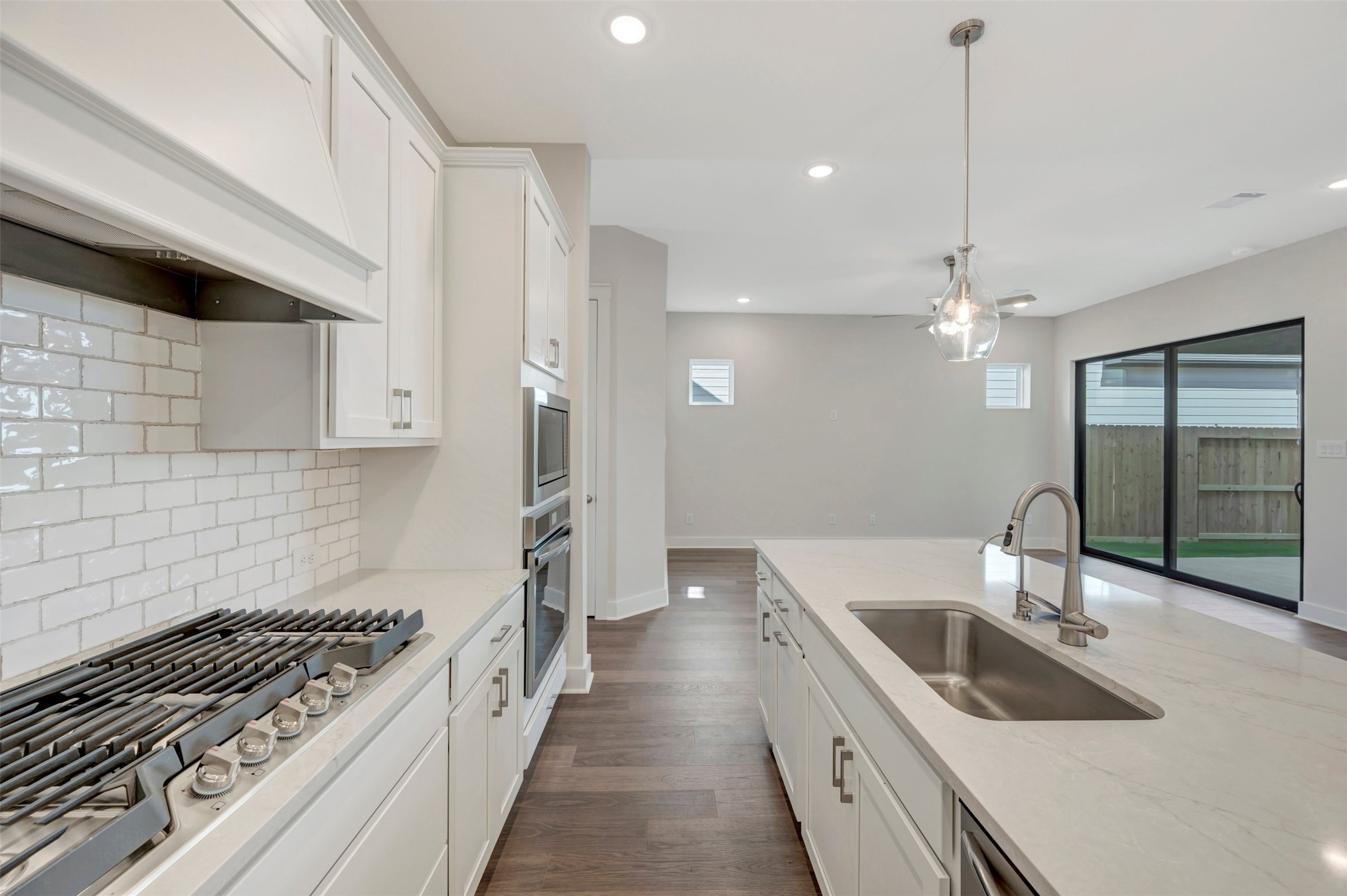 16734 Vibrant Avenue, Hockley, TX 77447