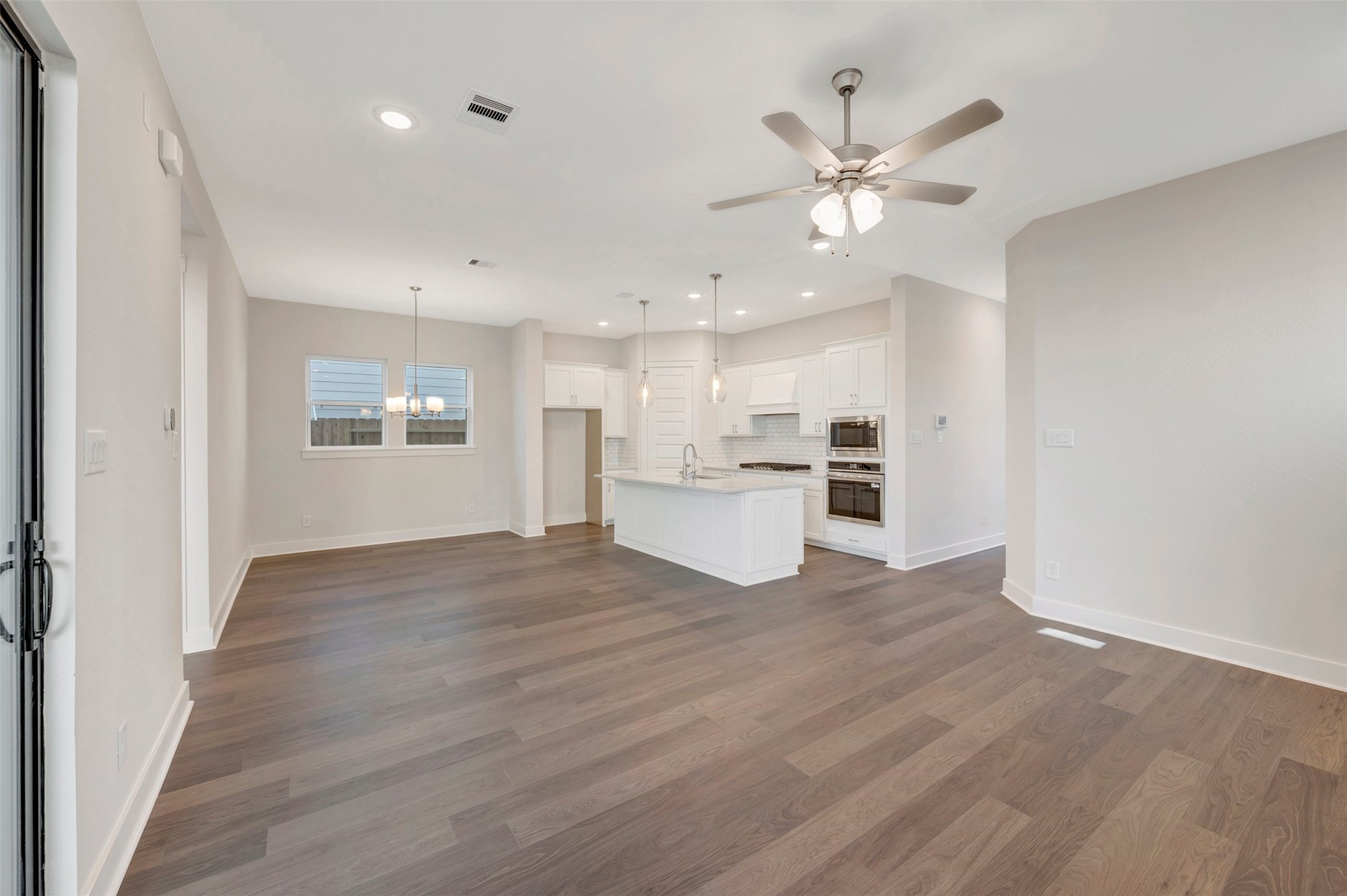16734 Vibrant Avenue, Hockley, TX 77447