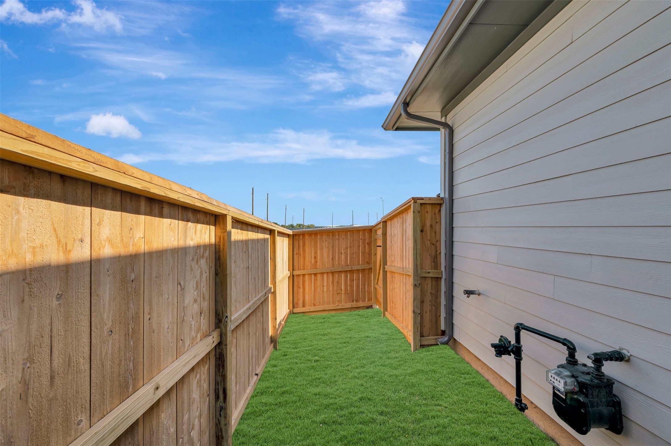 16734 Vibrant Avenue, Hockley, TX 77447