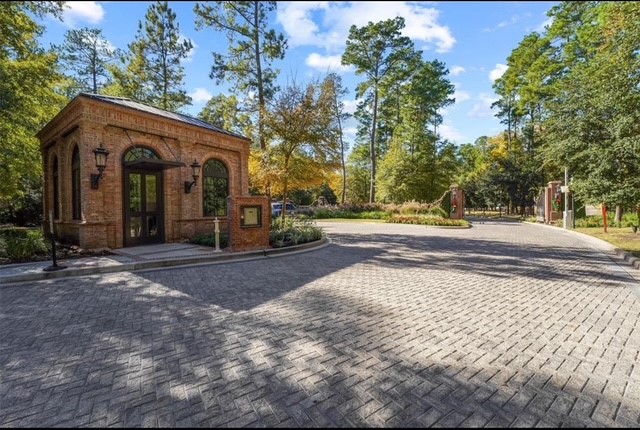 138 Royal Palm Avenue, Montgomery, TX 77316
