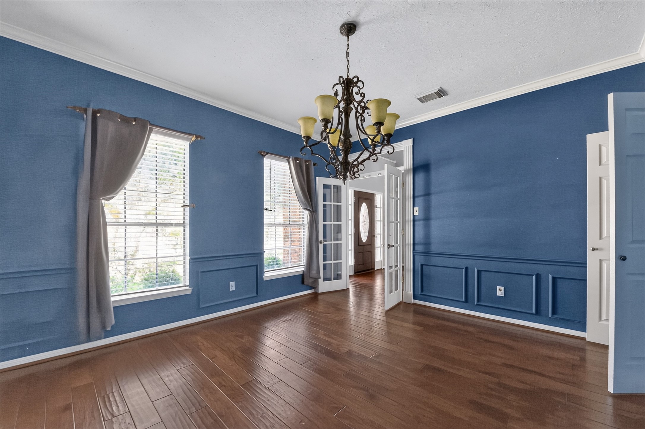Formal dining room is to the right of the entry.