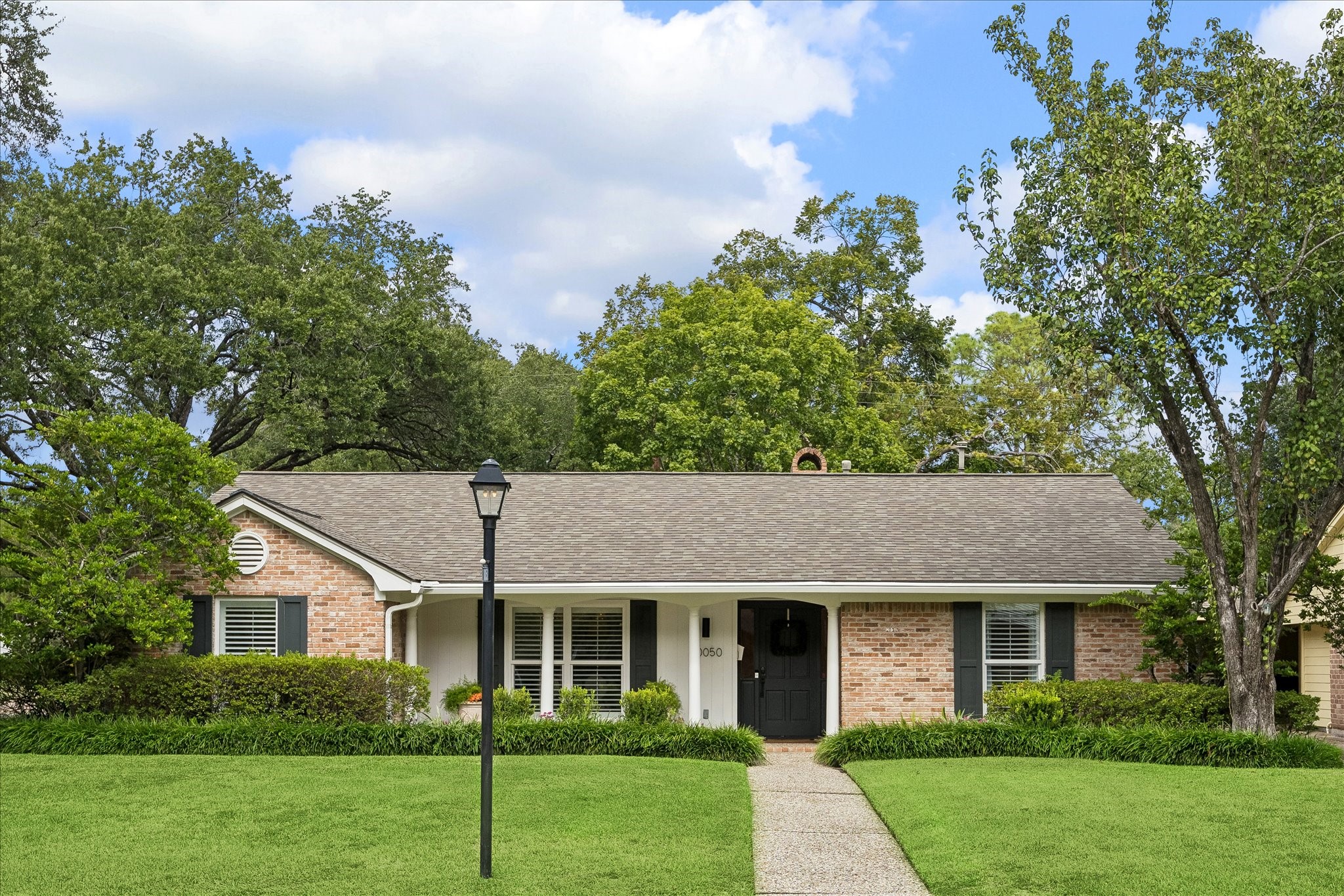 10050 Wickersham Lane, Houston, TX 77042