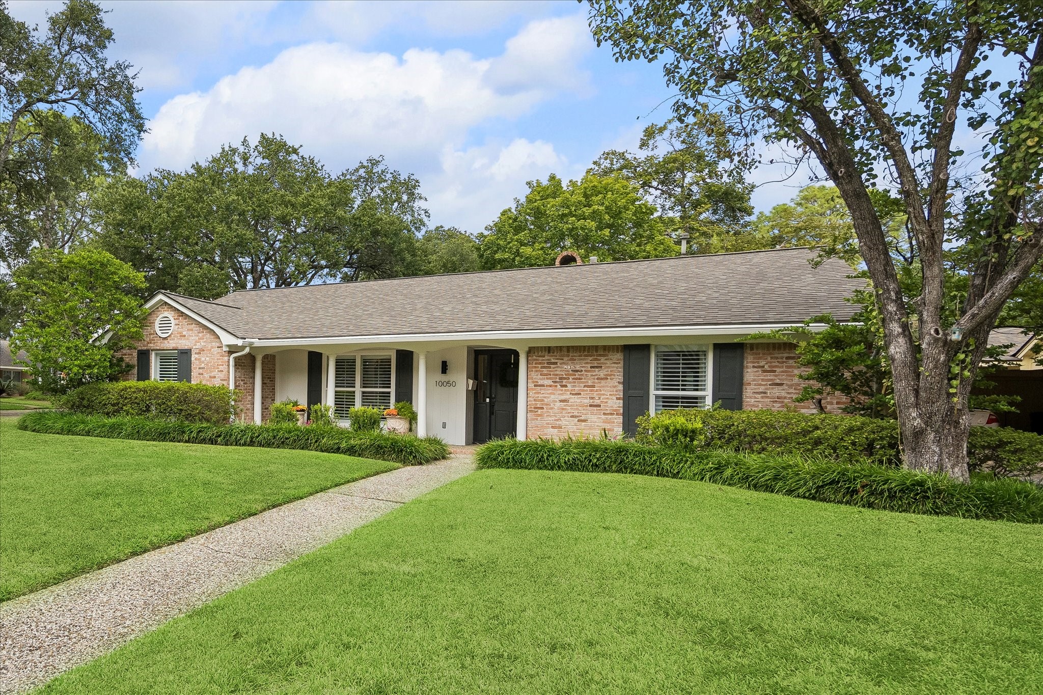 10050 Wickersham Lane, Houston, TX 77042