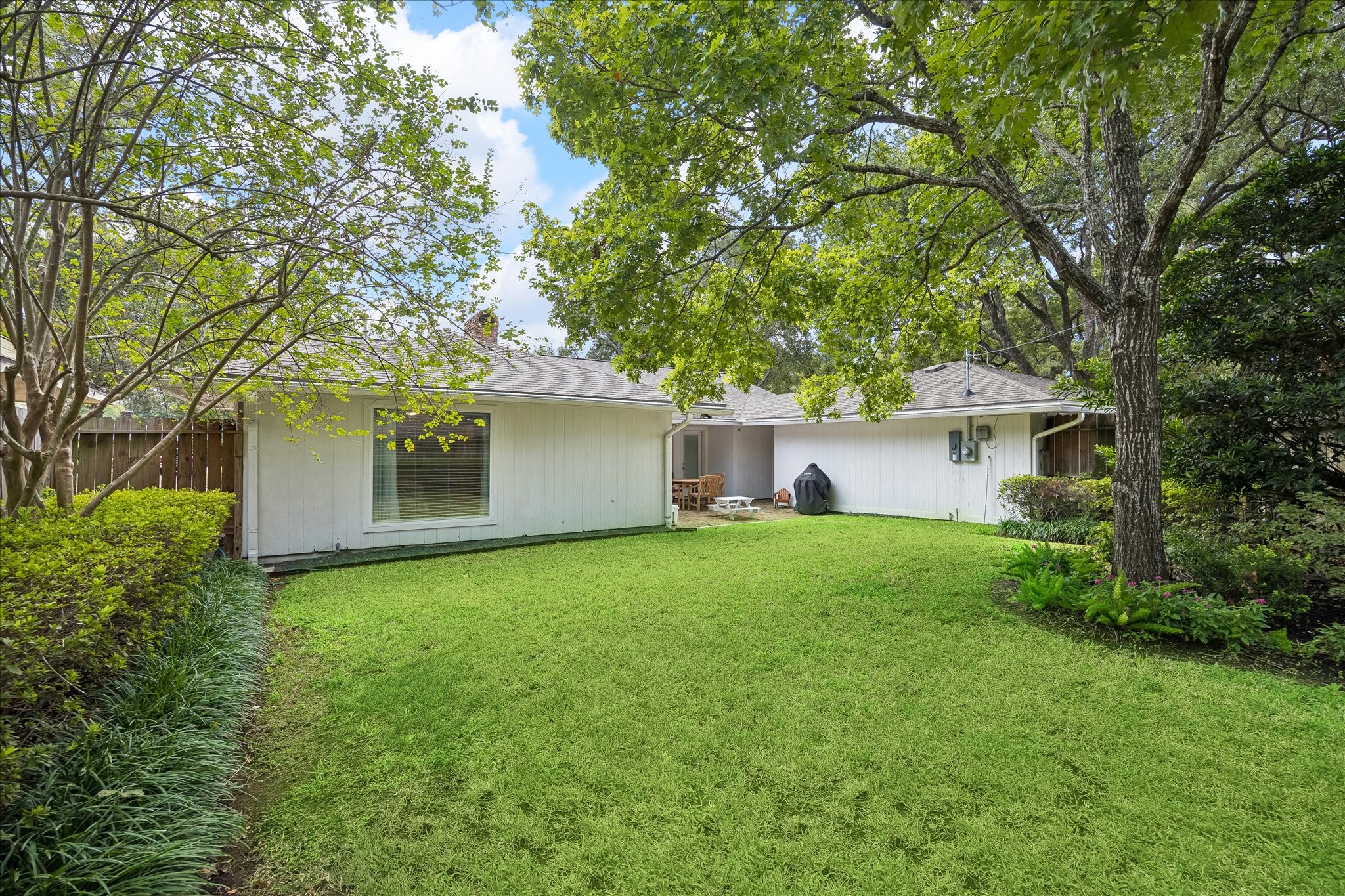 10050 Wickersham Lane, Houston, TX 77042