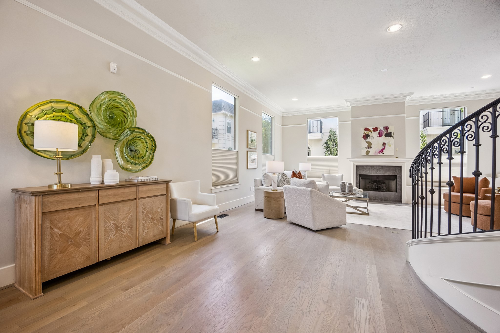 Open transitional space between the living and dining areas, creating an easy flow for everyday living and entertaining.