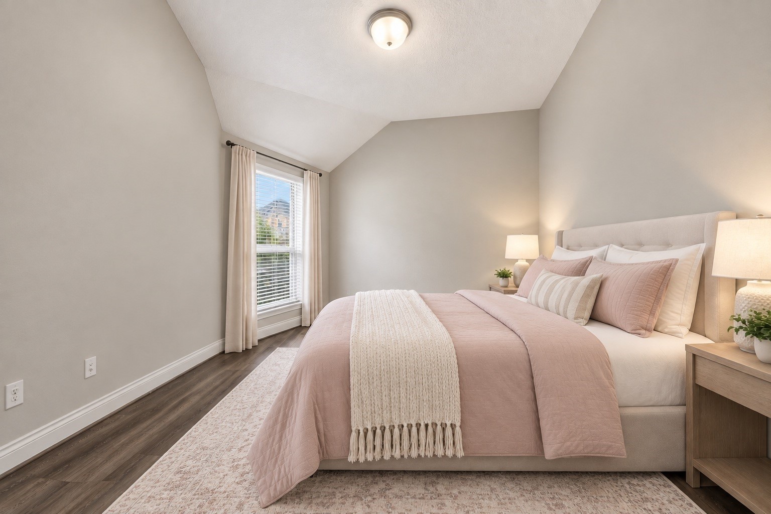 Spacious fourth bedroomideal for a nursery, kids' bedroom, or creative craft room. (virtual staged)