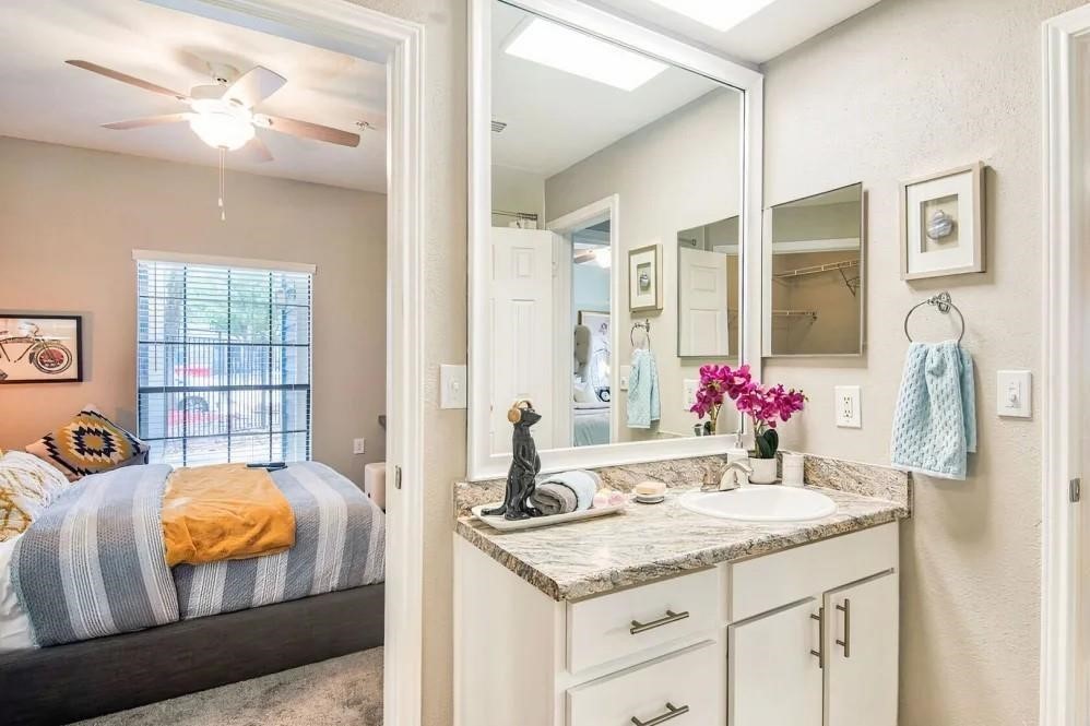11220 West Road, #633, Houston, TX 77065
