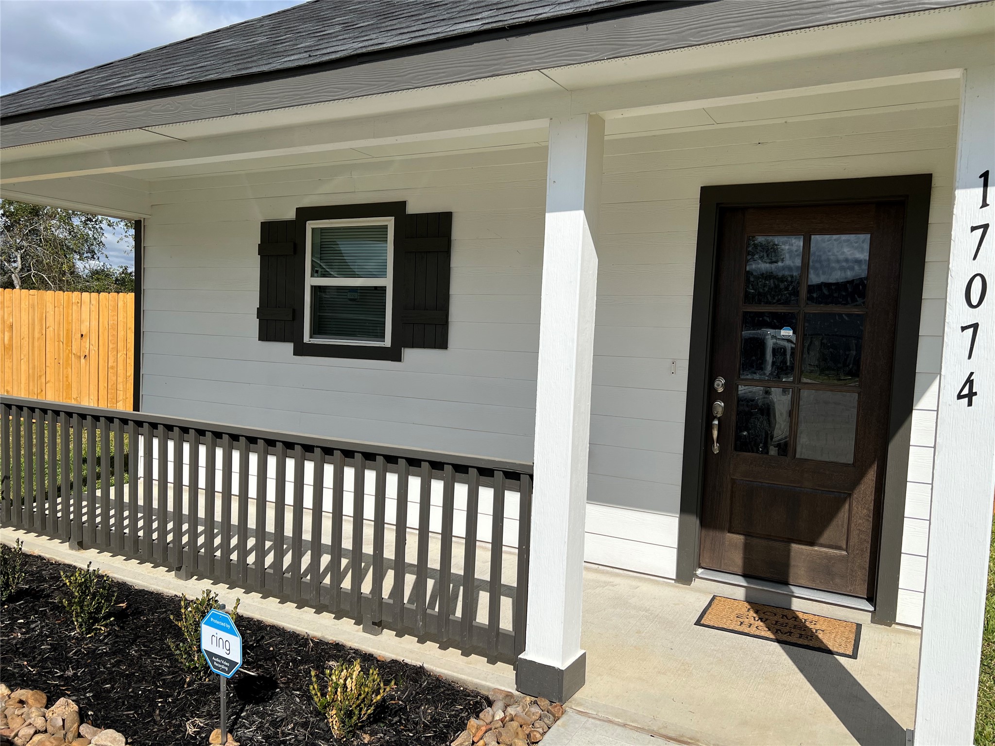 17074 Marie Village Dr, Conroe, TX 77306