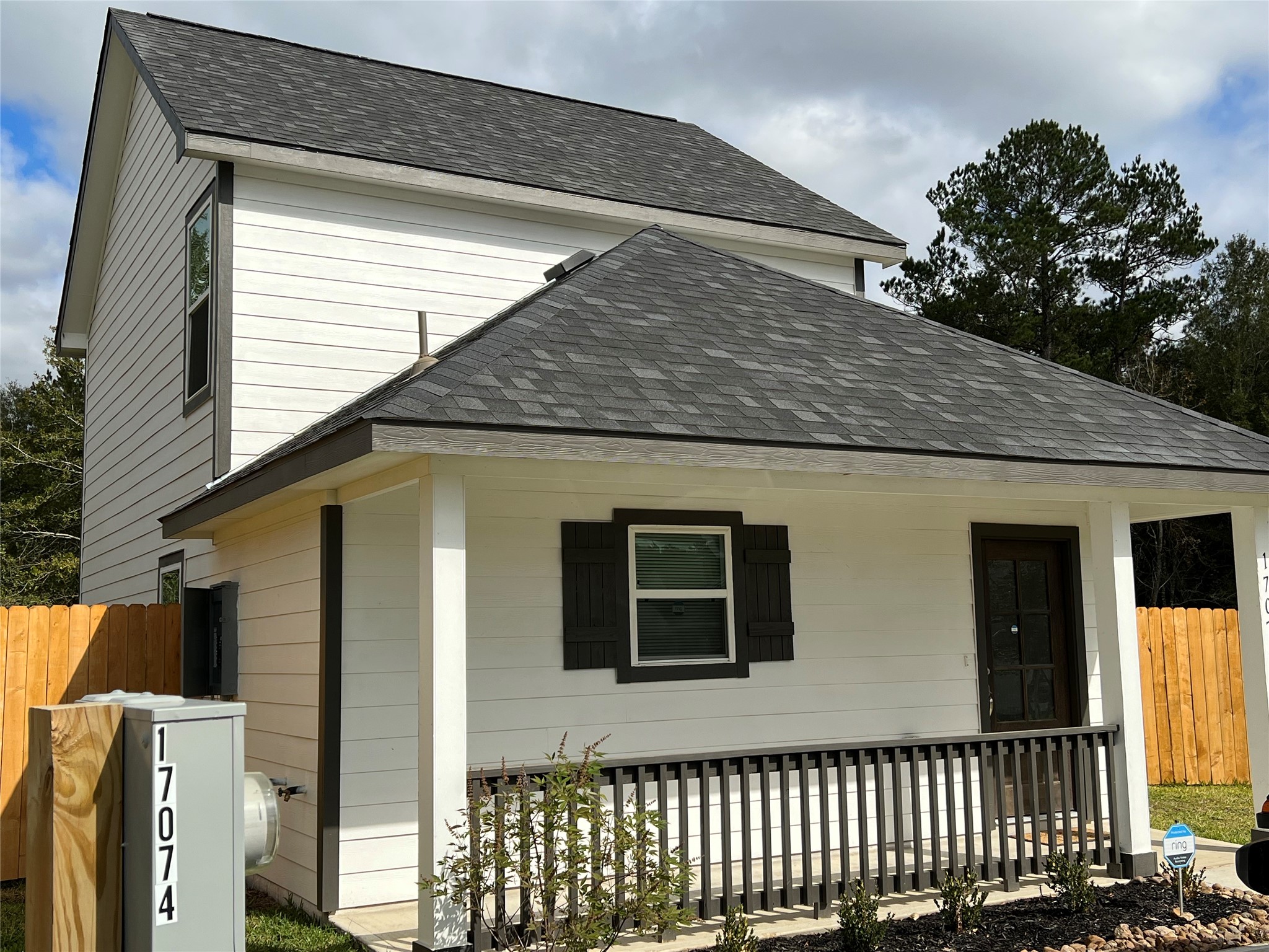 17074 Marie Village Dr, Conroe, TX 77306