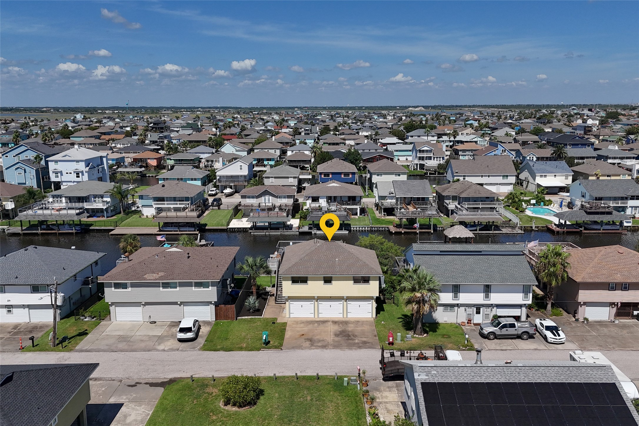 1187 Sailfish Street, Bayou Vista, TX 77563