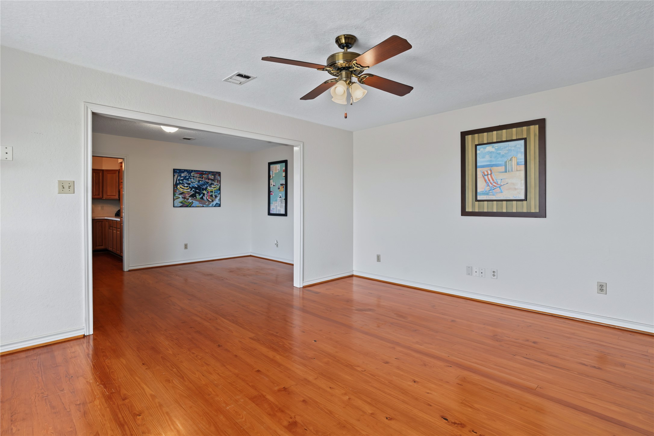 1187 Sailfish Street, Bayou Vista, TX 77563
