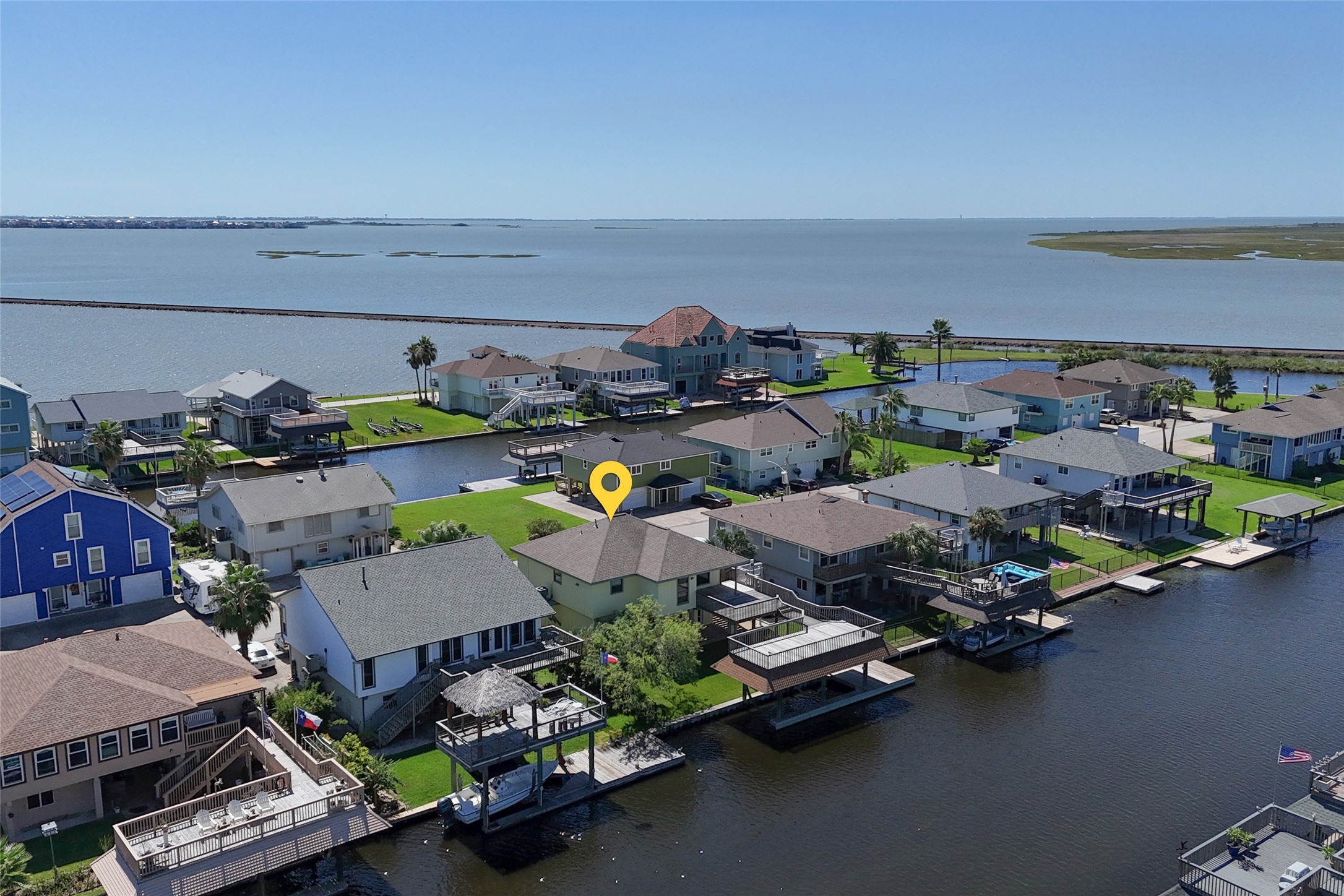 1187 Sailfish Street, Bayou Vista, TX 77563