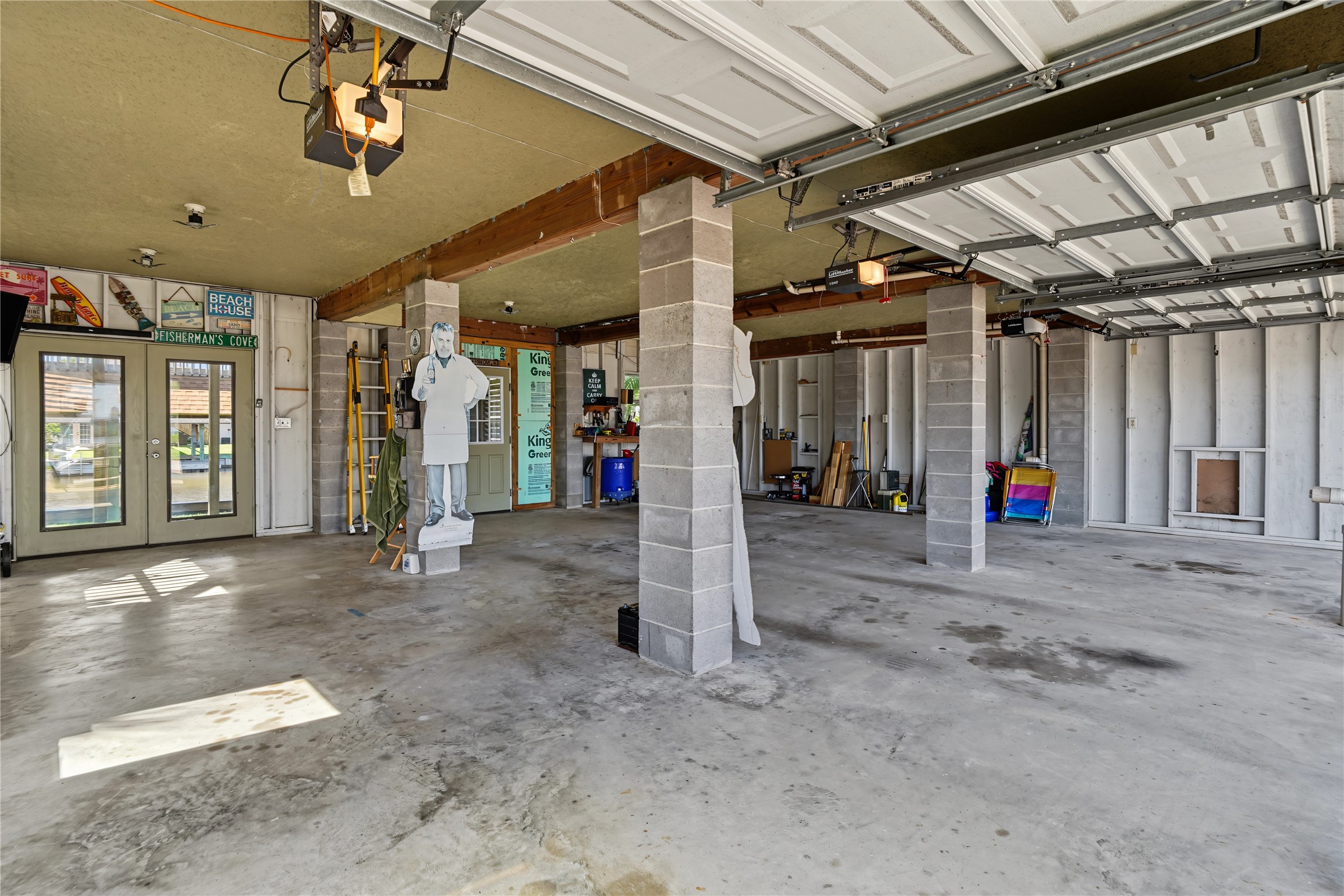 1187 Sailfish Street, Bayou Vista, TX 77563