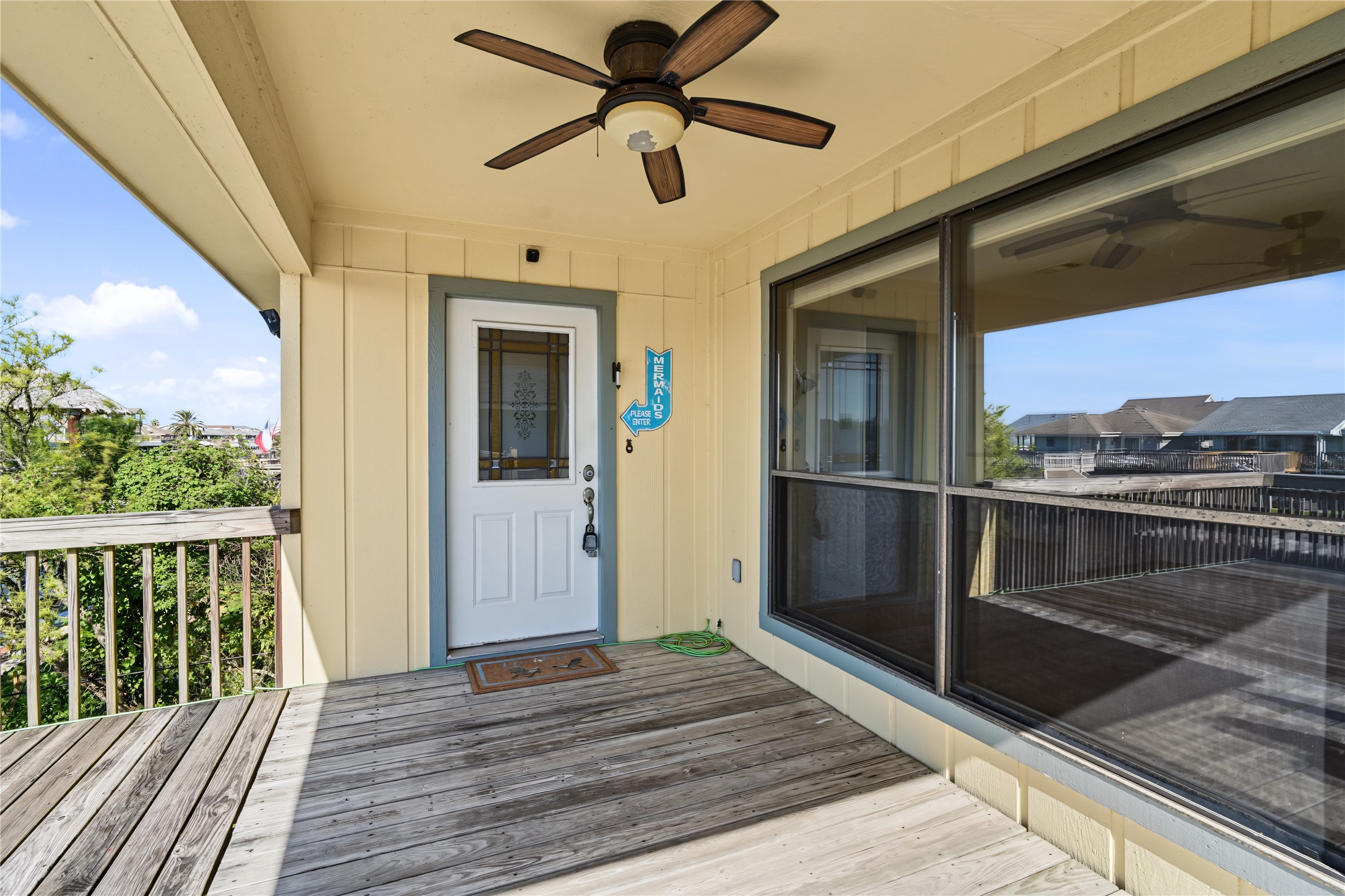 1187 Sailfish Street, Bayou Vista, TX 77563