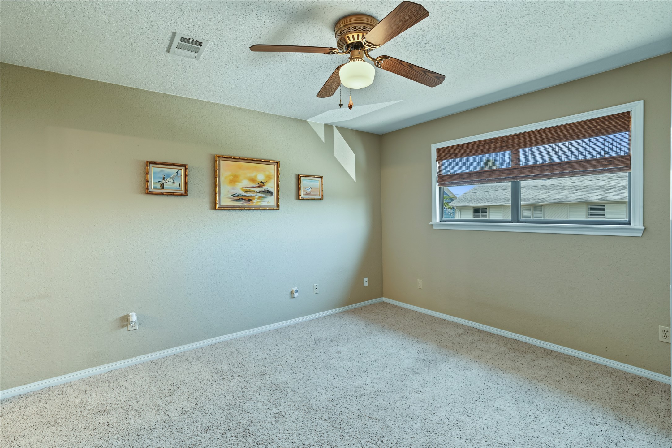 1187 Sailfish Street, Bayou Vista, TX 77563