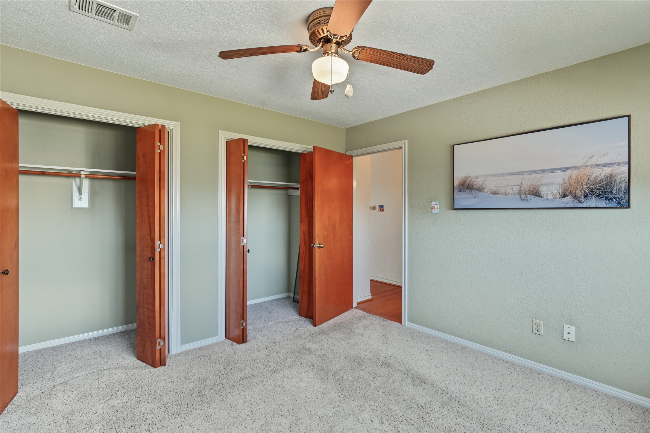 1187 Sailfish Street, Bayou Vista, TX 77563