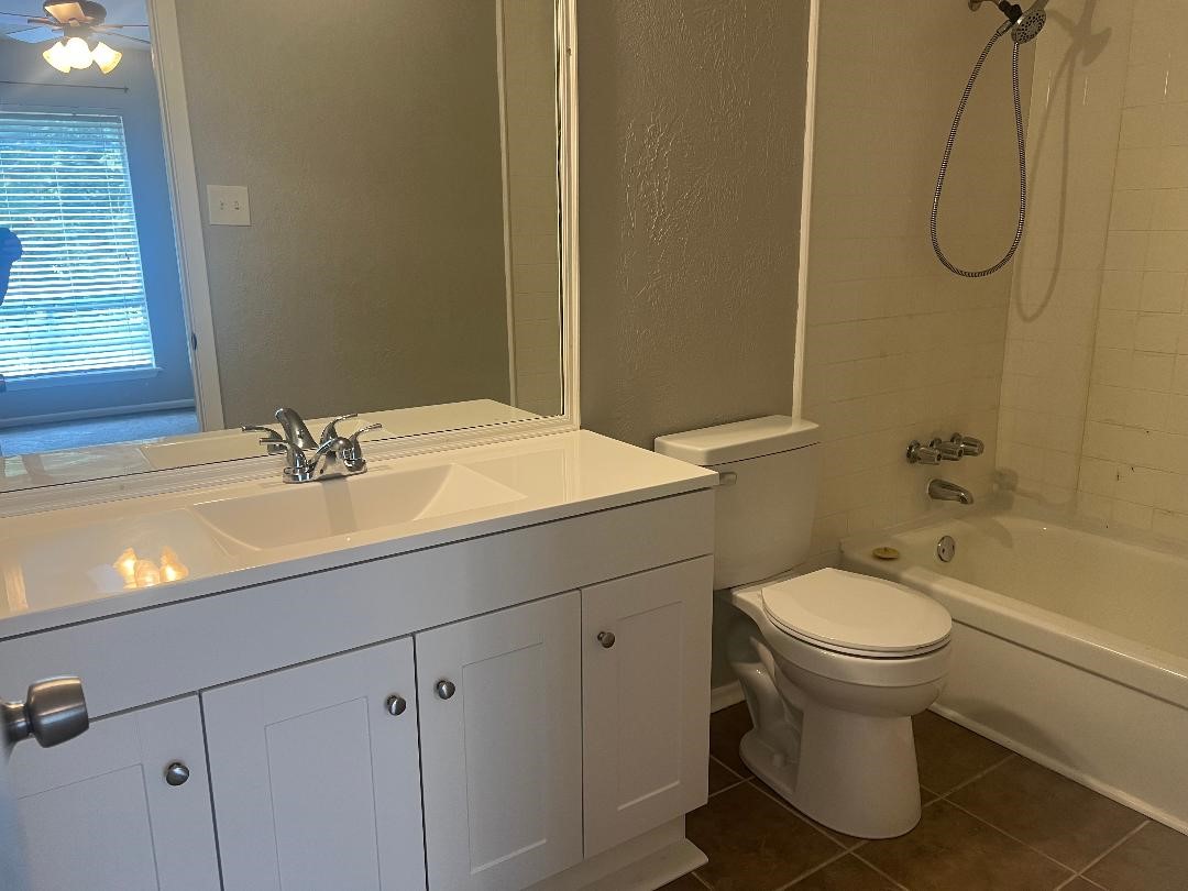 Full Bath for Bedroom 2
