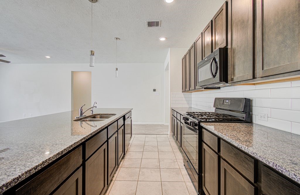 14126 Harmony Ridge Trail, Pearland, TX 77584