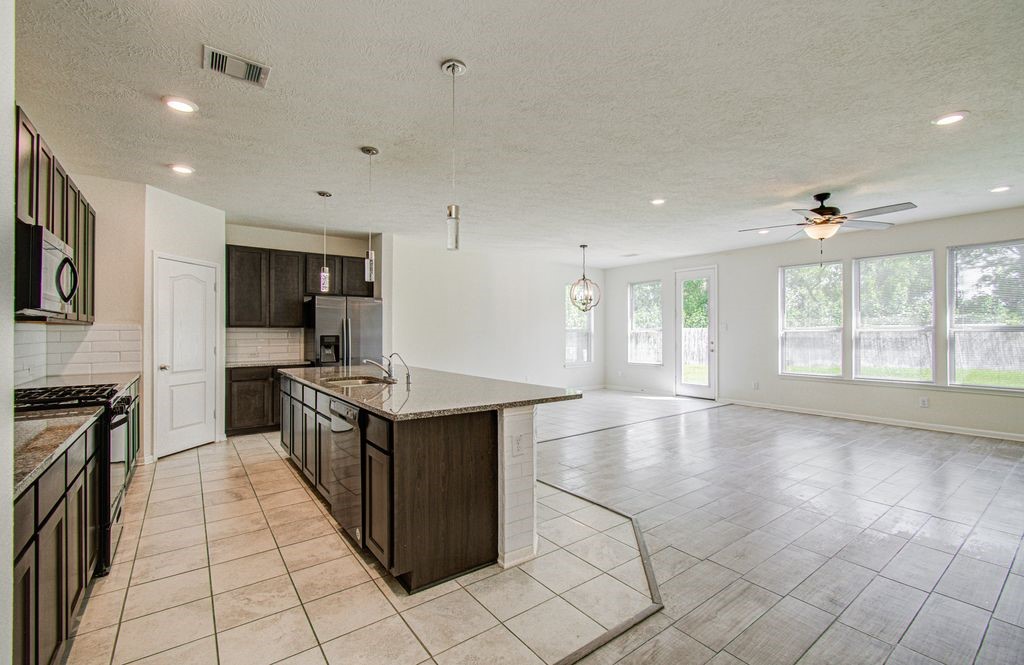14126 Harmony Ridge Trail, Pearland, TX 77584