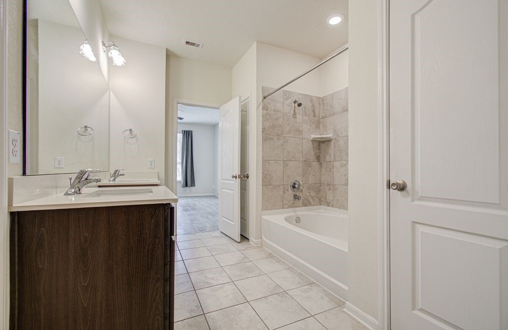 14126 Harmony Ridge Trail, Pearland, TX 77584