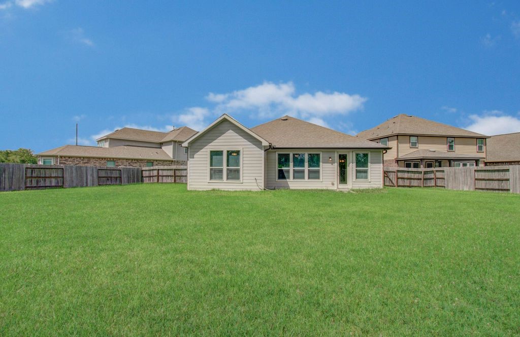 14126 Harmony Ridge Trail, Pearland, TX 77584