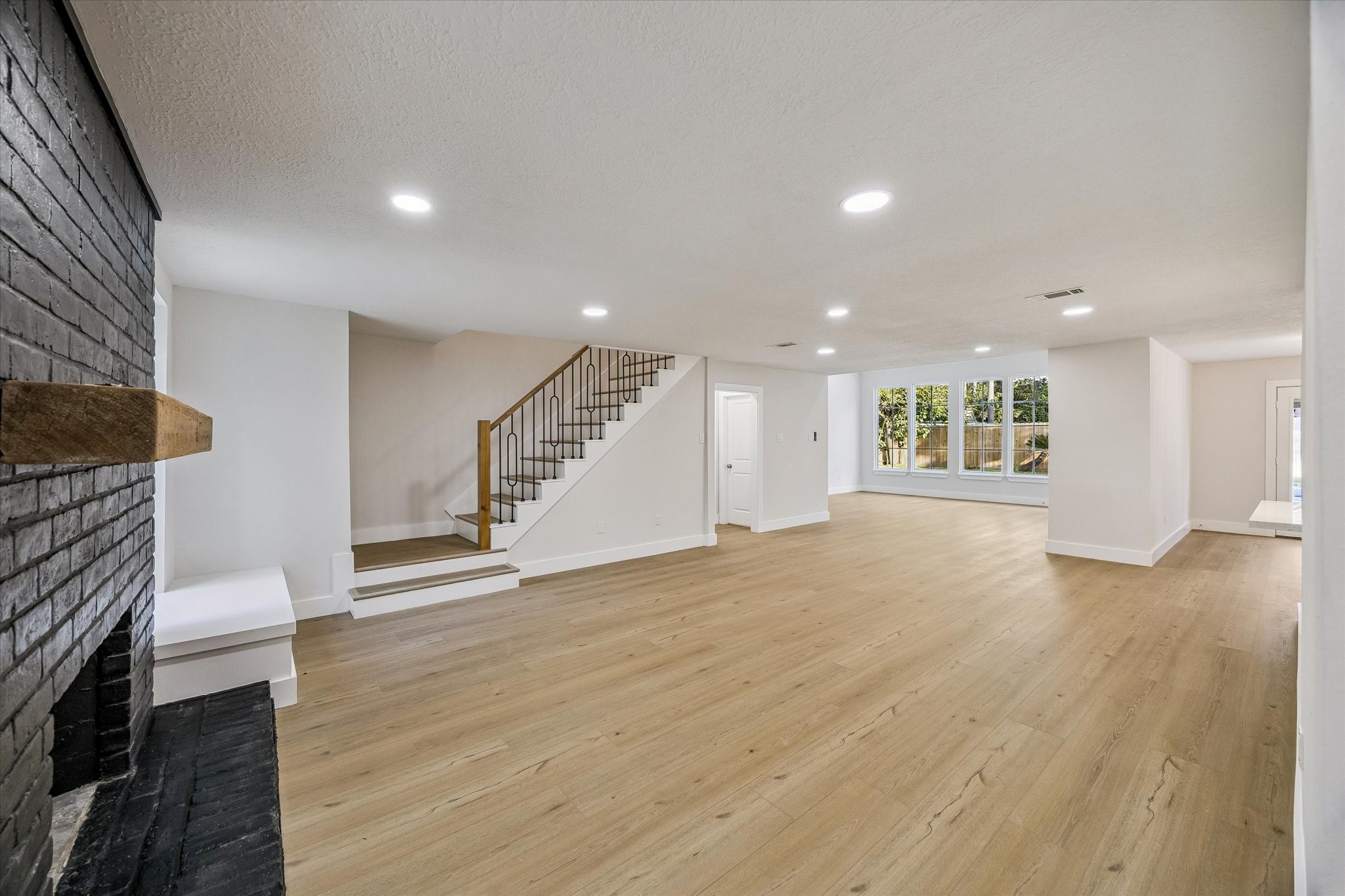 11947 Fawnview Drive, Houston, TX 77070
