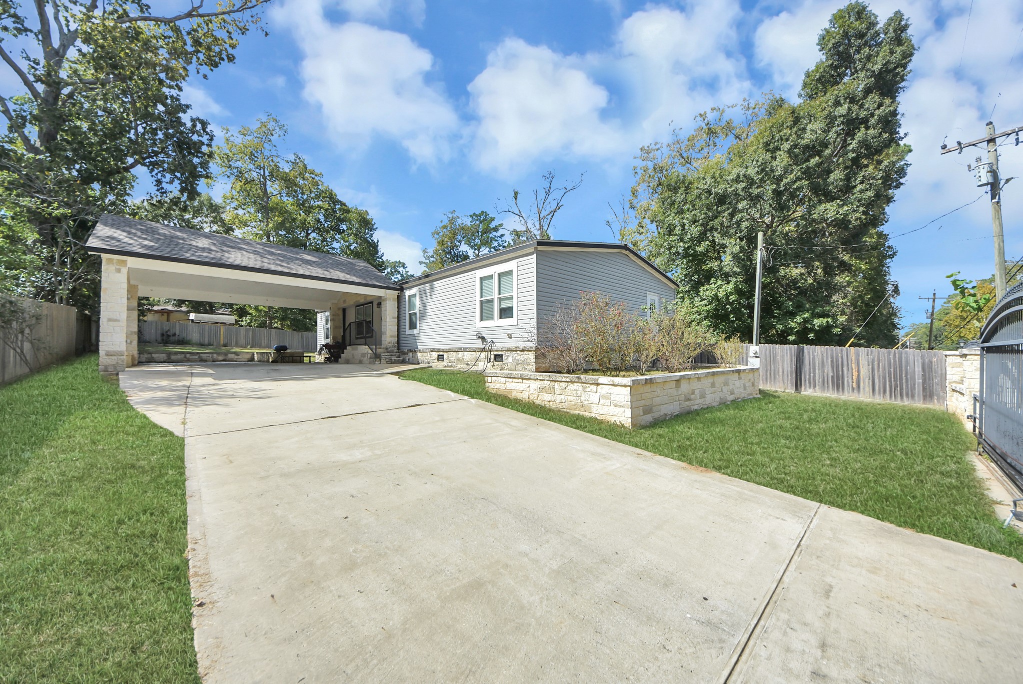 12565 Royal Green Drive, Conroe, TX 77303