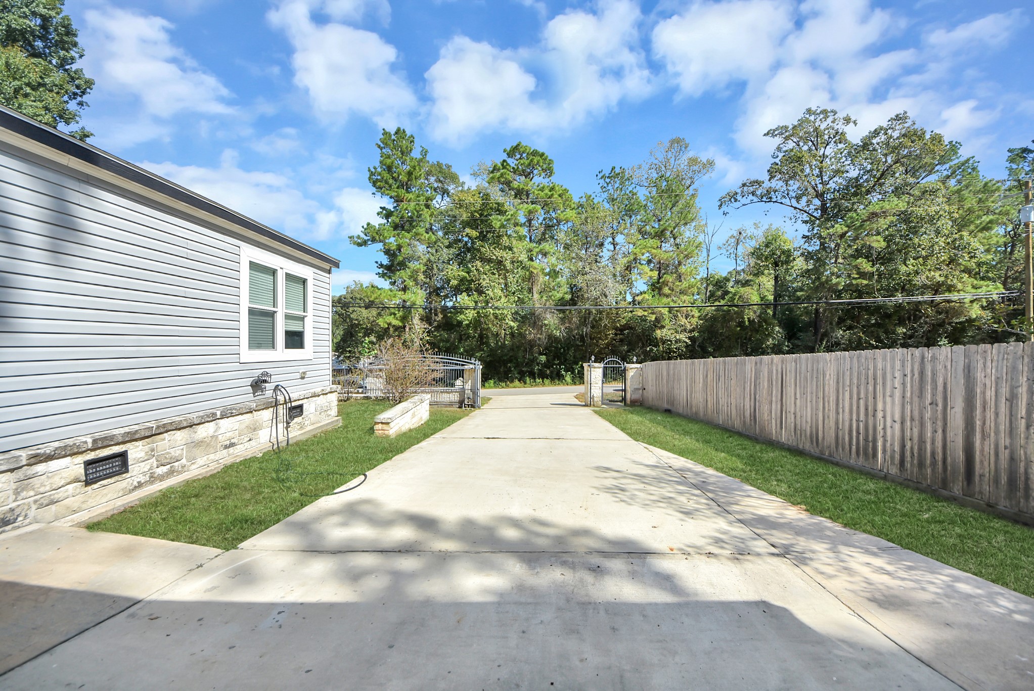 12565 Royal Green Drive, Conroe, TX 77303