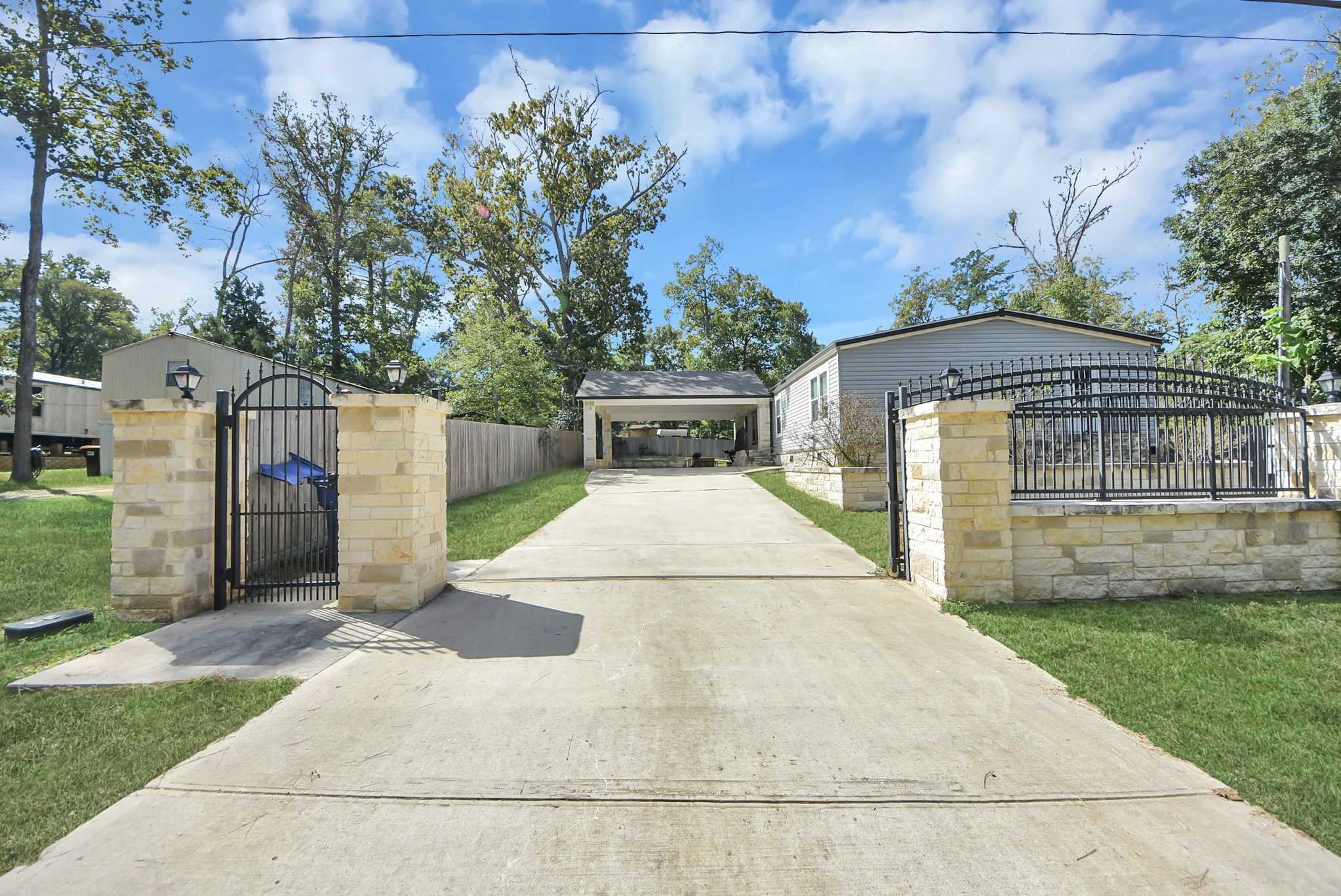 Welcome to 12565 Royal Green Dr! Welcome to 12565 Royal Green Dr!