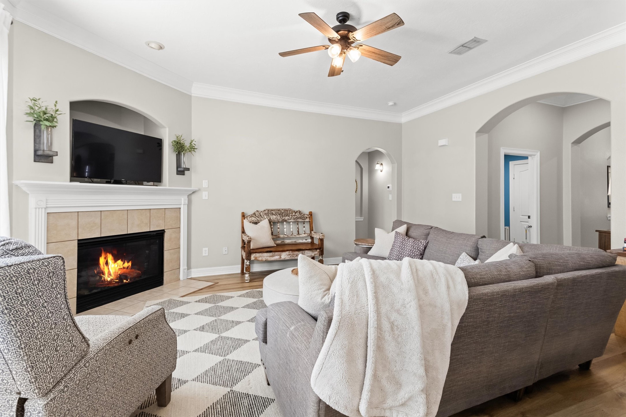 12762 Point Aquarius Boulevard, Willis, TX 77318