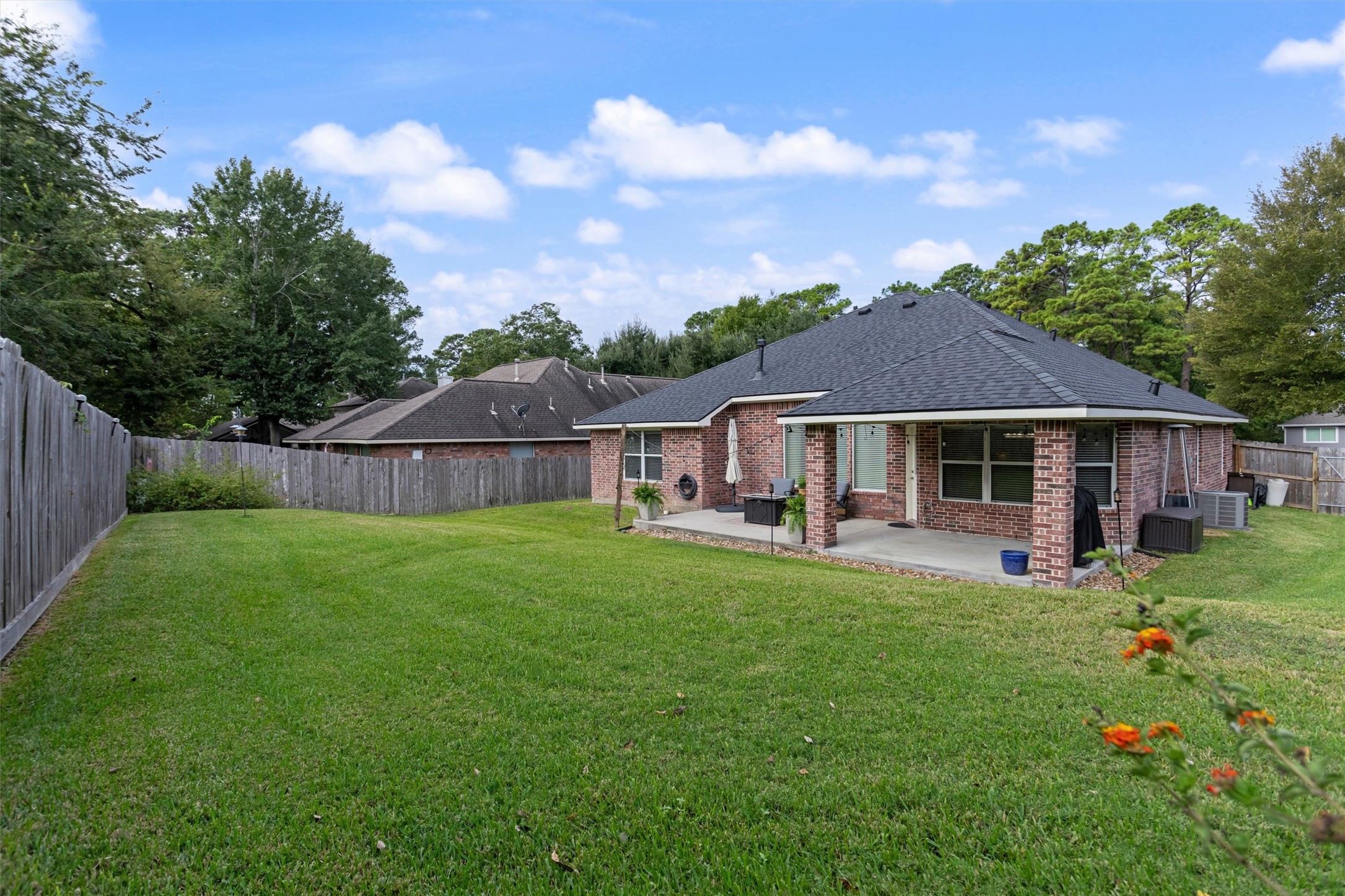 12762 Point Aquarius Boulevard, Willis, TX 77318