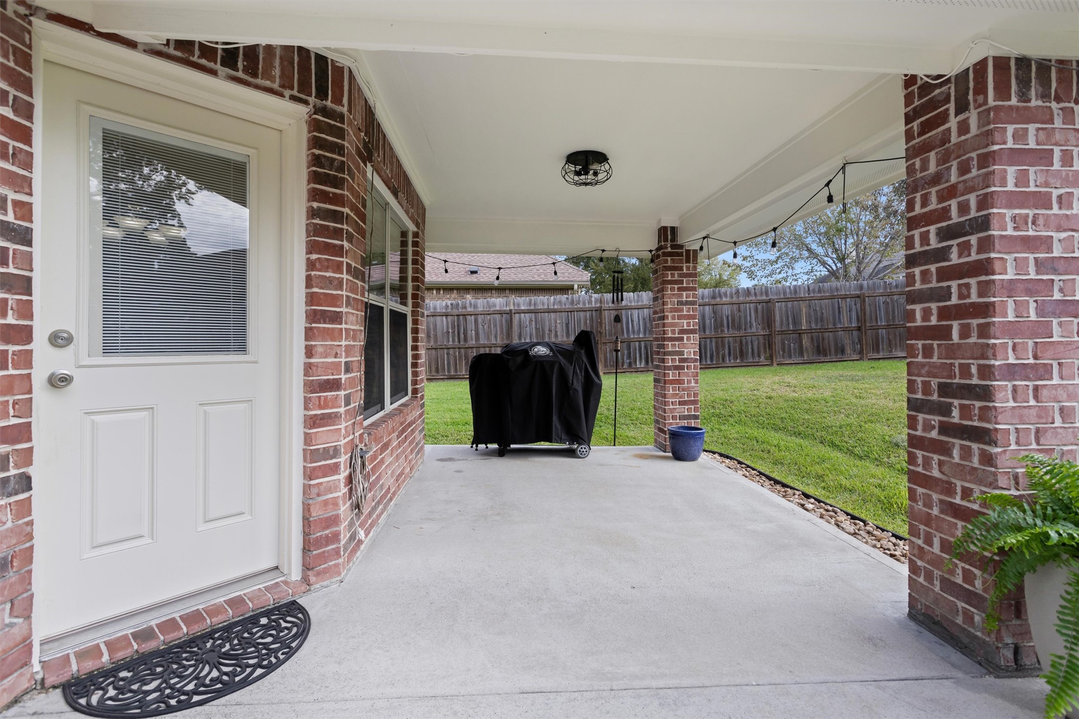 12762 Point Aquarius Boulevard, Willis, TX 77318