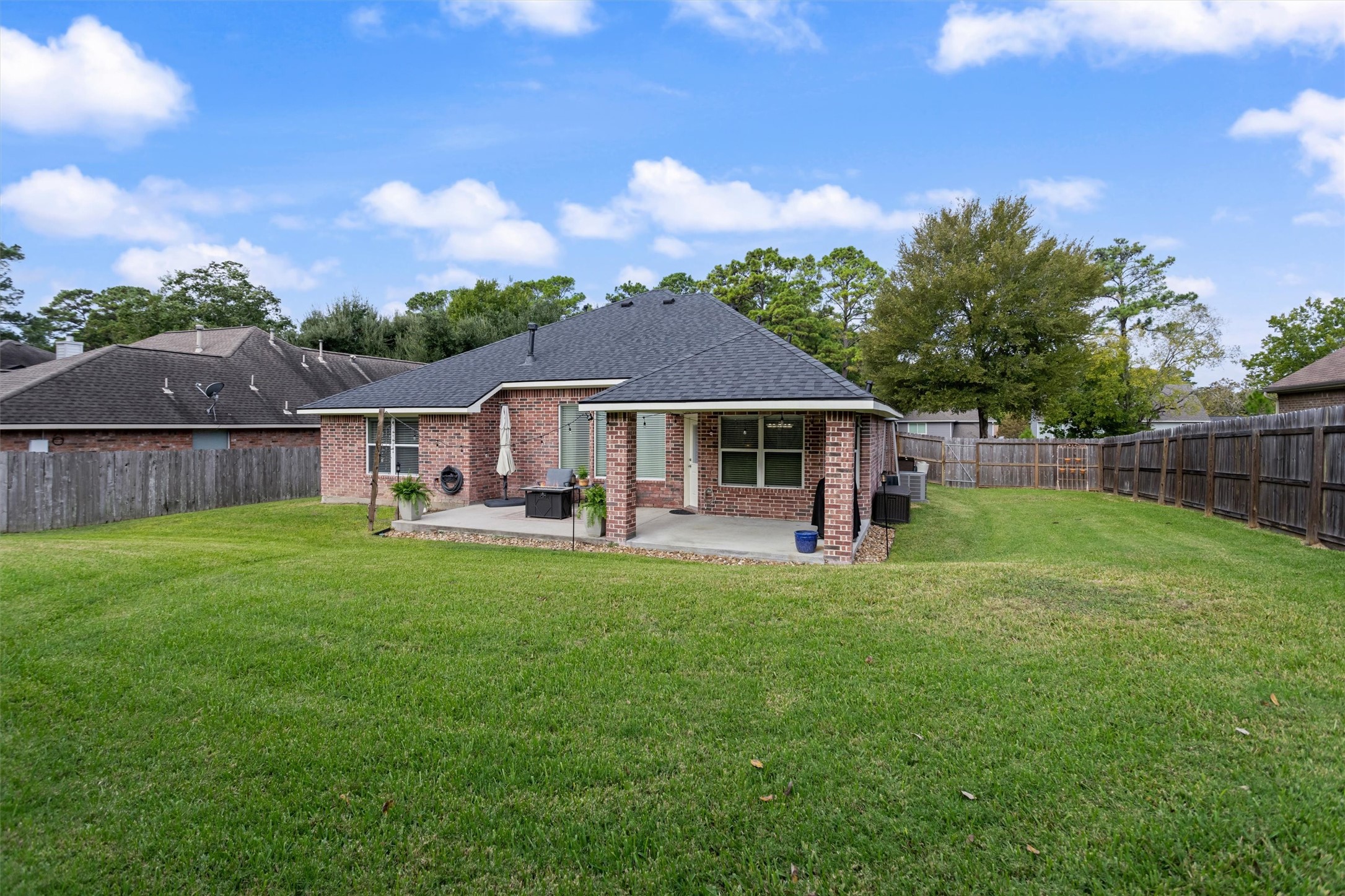 12762 Point Aquarius Boulevard, Willis, TX 77318