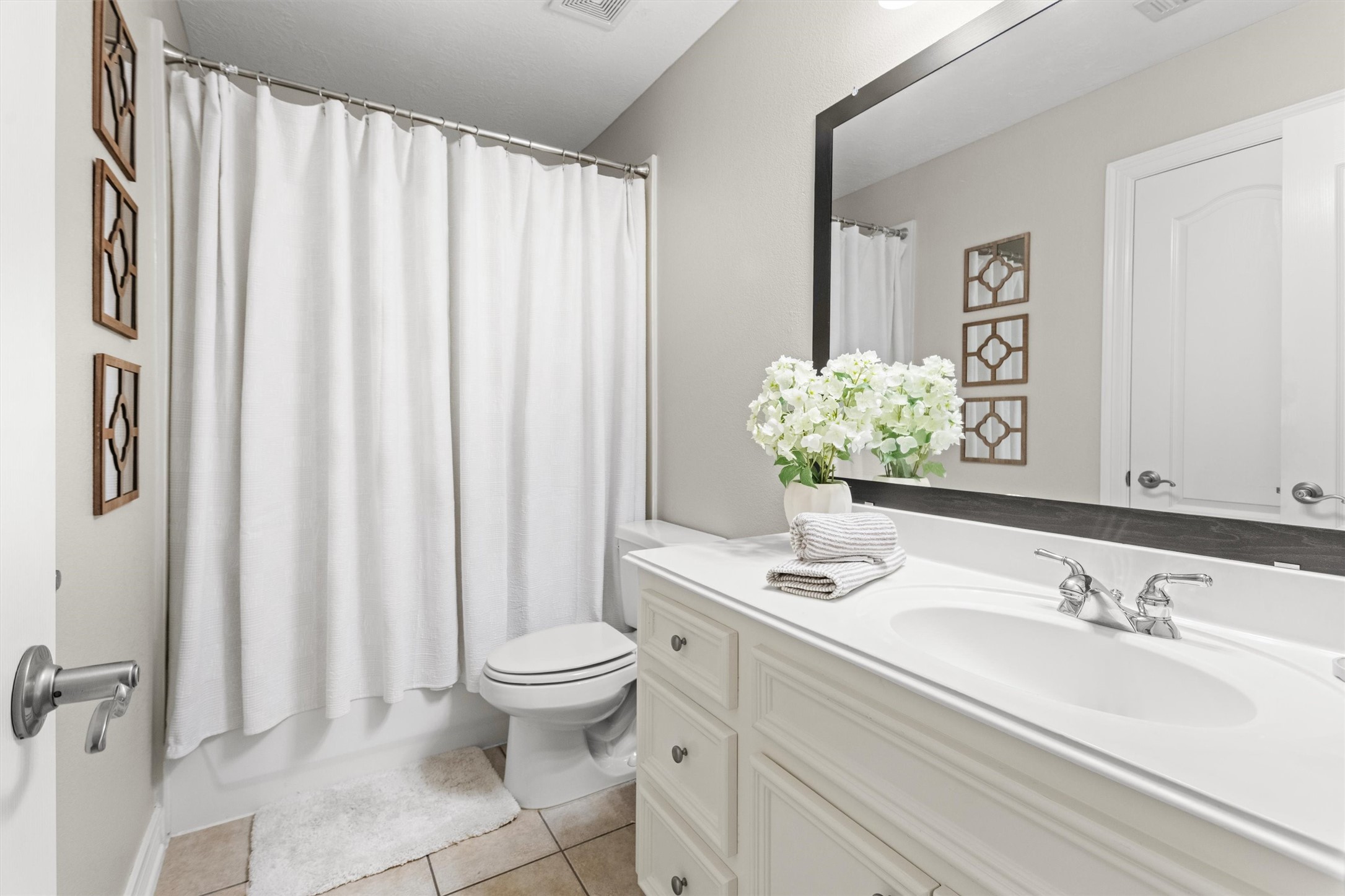 12762 Point Aquarius Boulevard, Willis, TX 77318