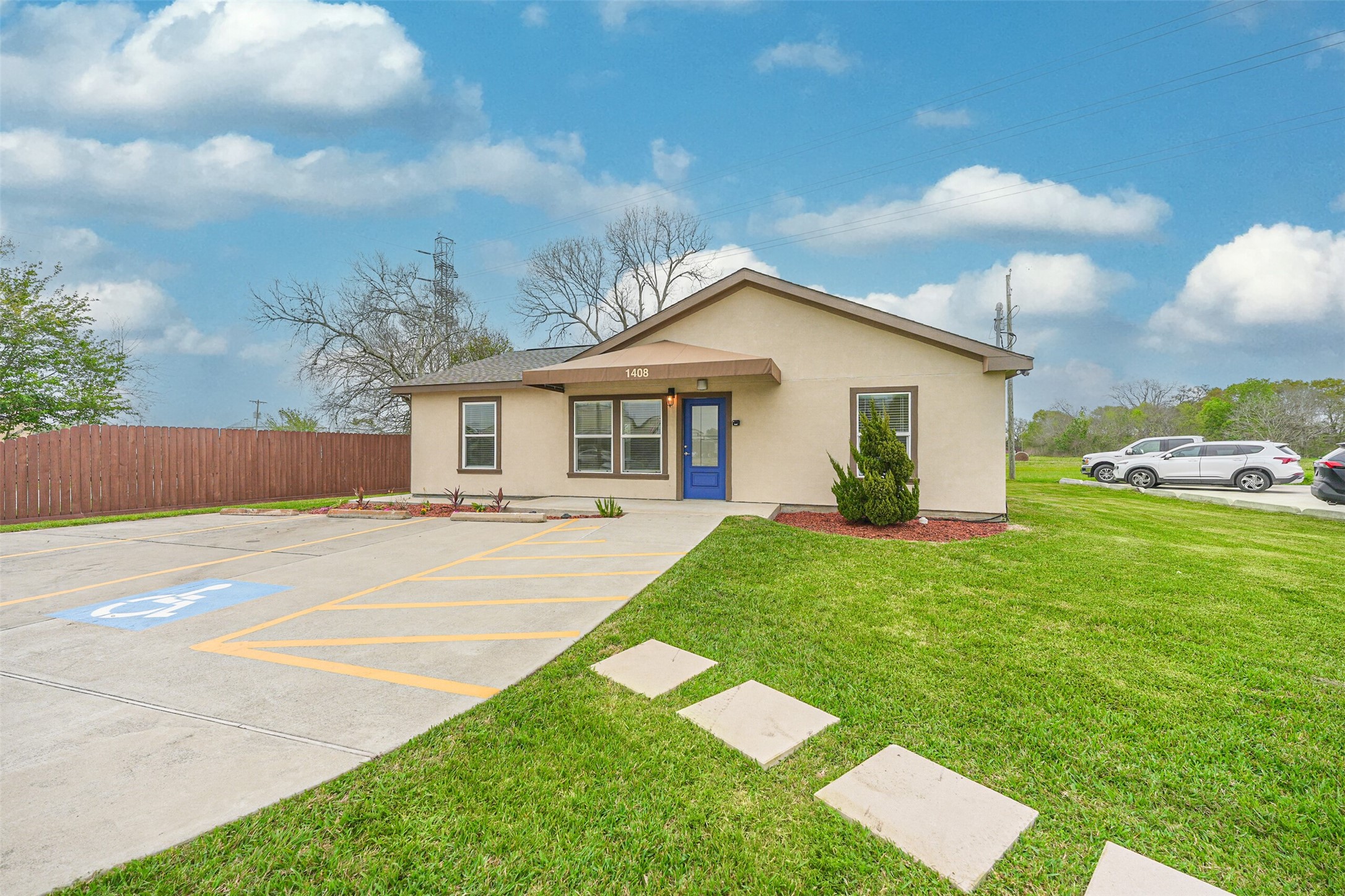 1408 W Highway 6, Alvin, TX 77511