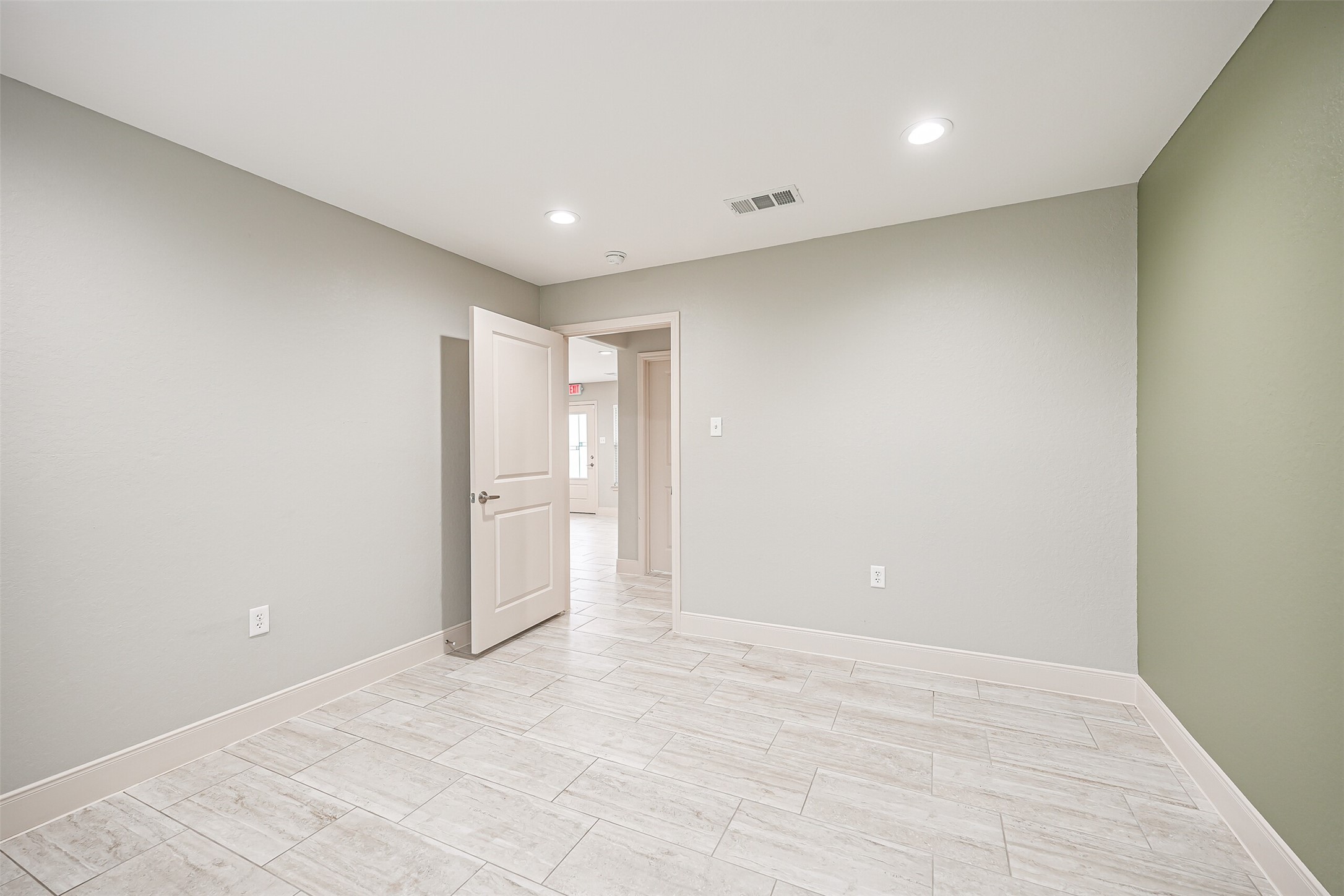 1408 W Highway 6, Alvin, TX 77511