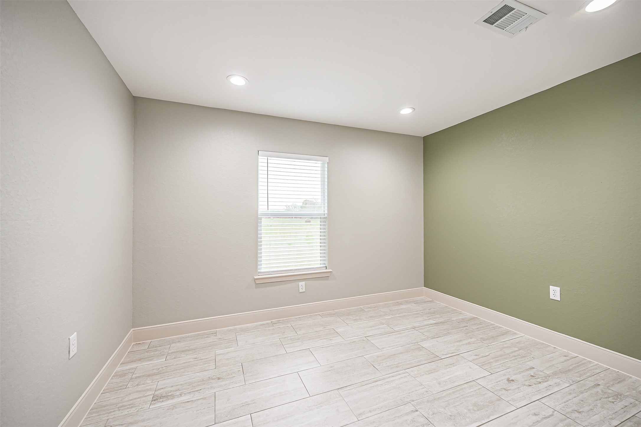 1408 W Highway 6, Alvin, TX 77511