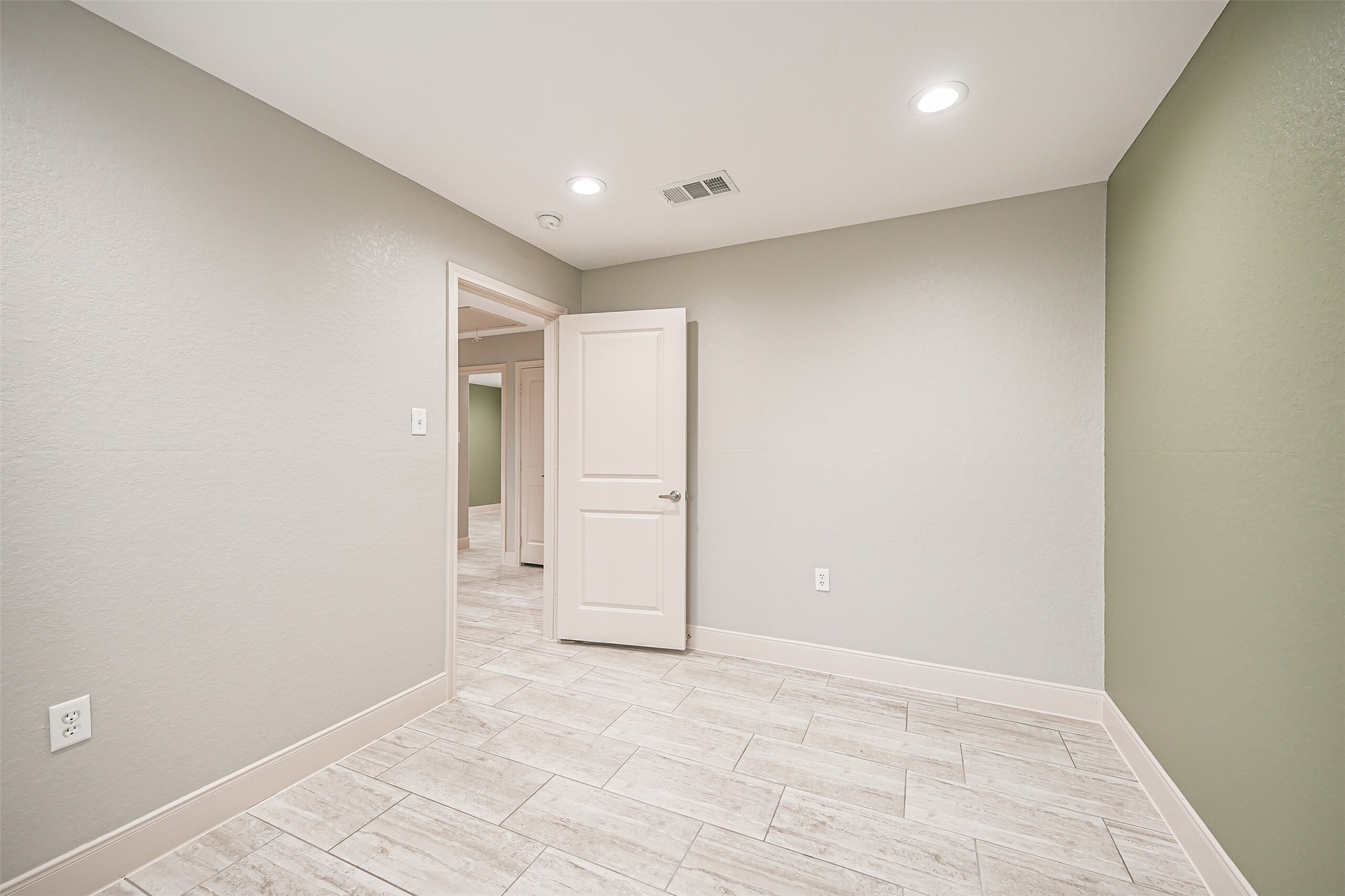 1408 W Highway 6, Alvin, TX 77511
