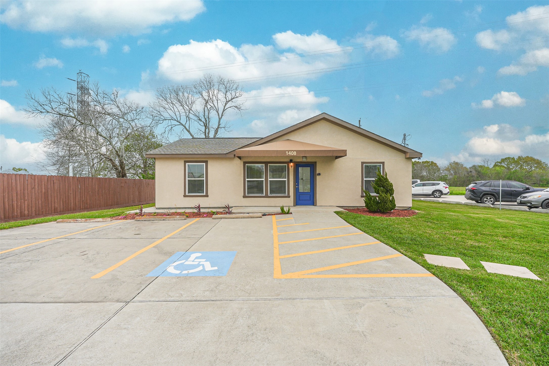 1408 W Highway 6, Alvin, TX 77511