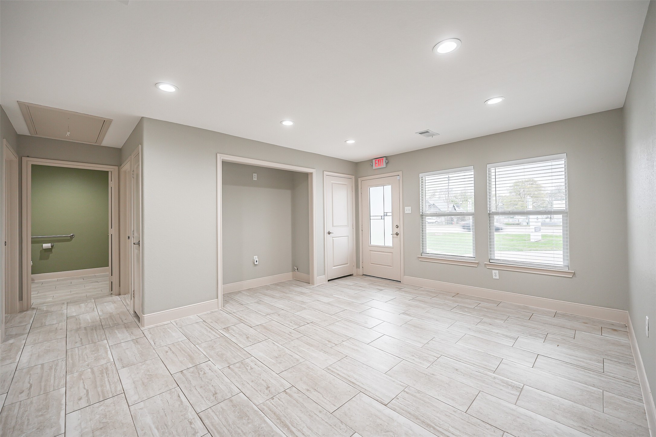 1408 W Highway 6, Alvin, TX 77511