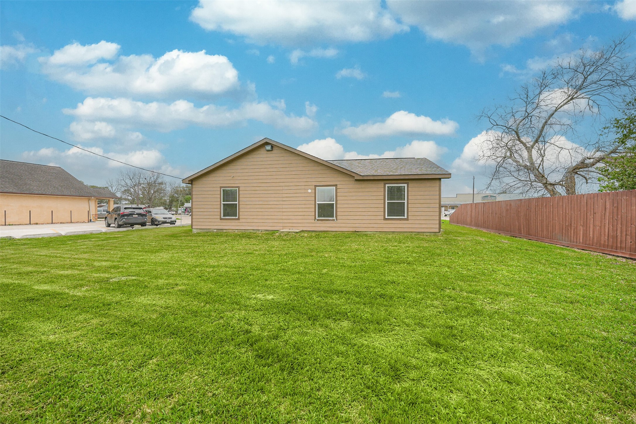 1408 W Highway 6, Alvin, TX 77511