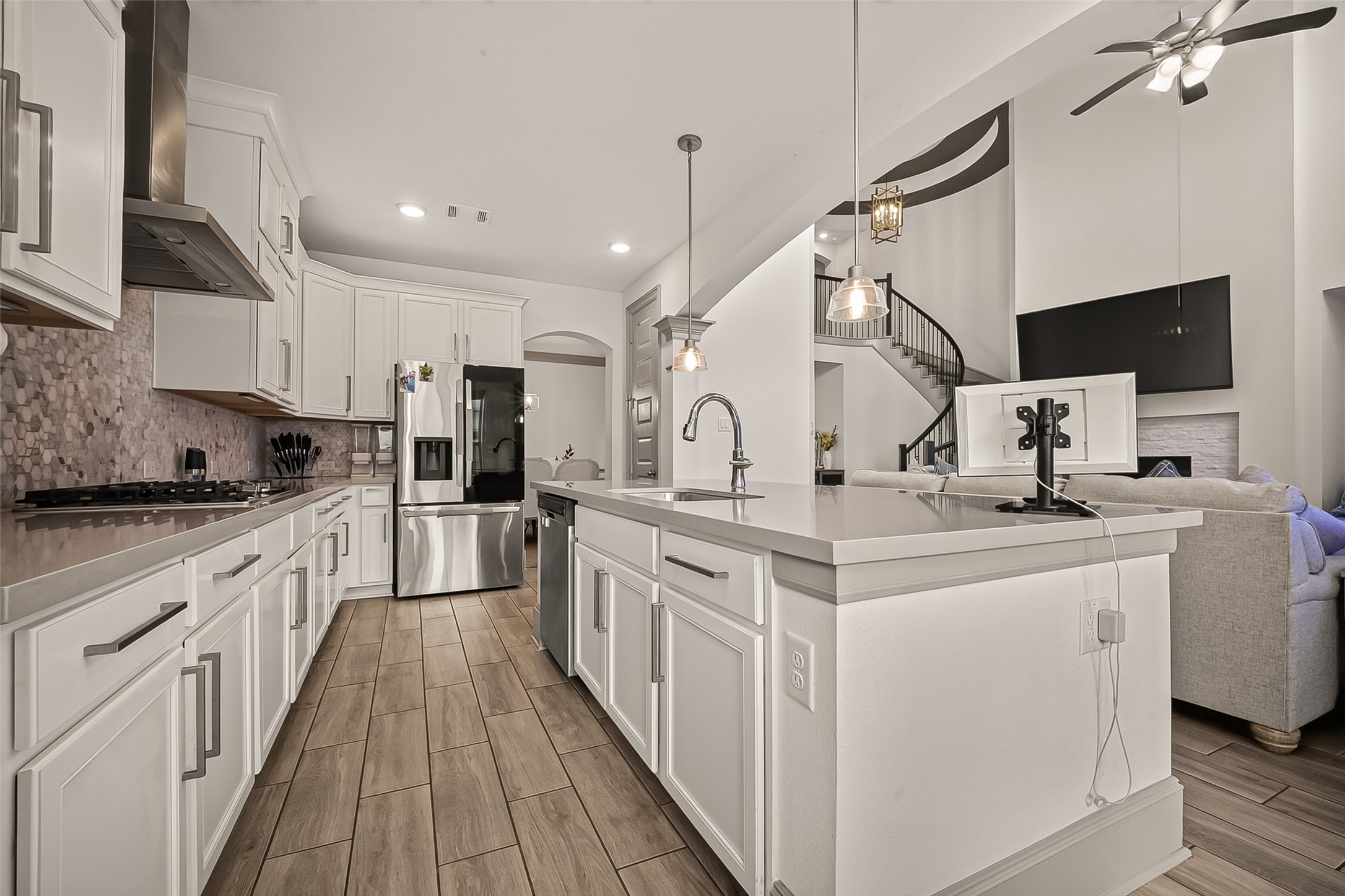 2225 Bellano Bay Drive, La Marque, TX 77568