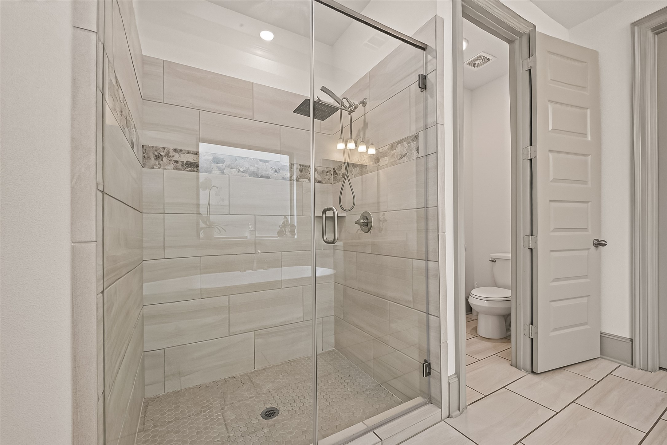 2225 Bellano Bay Drive, La Marque, TX 77568