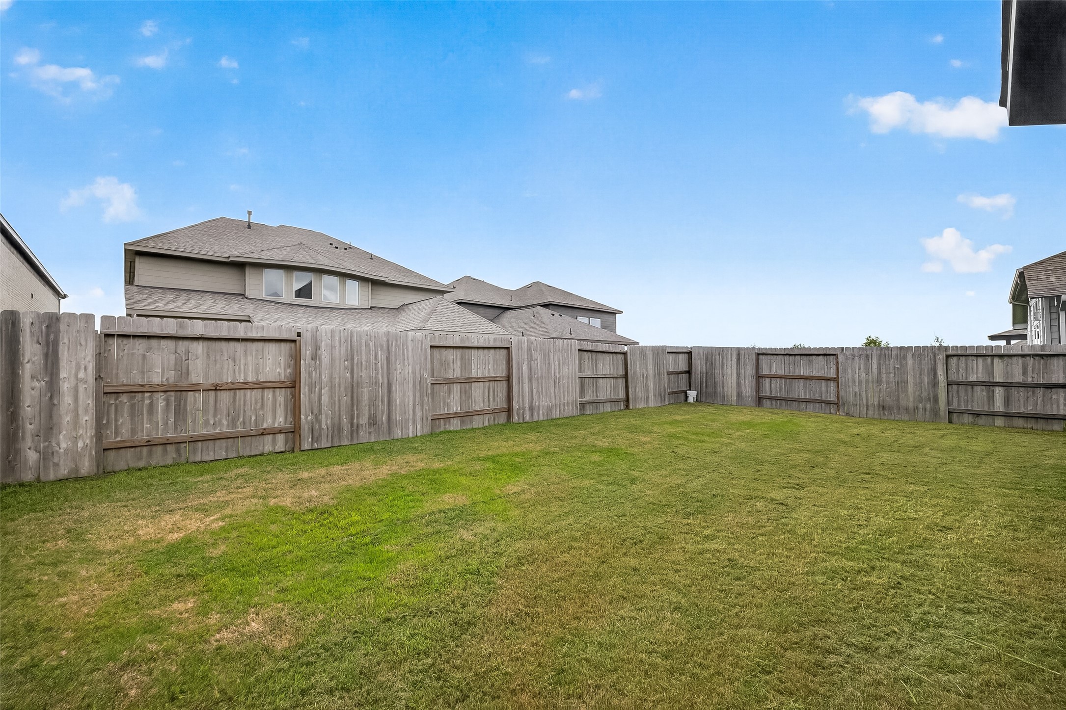 2225 Bellano Bay Drive, La Marque, TX 77568