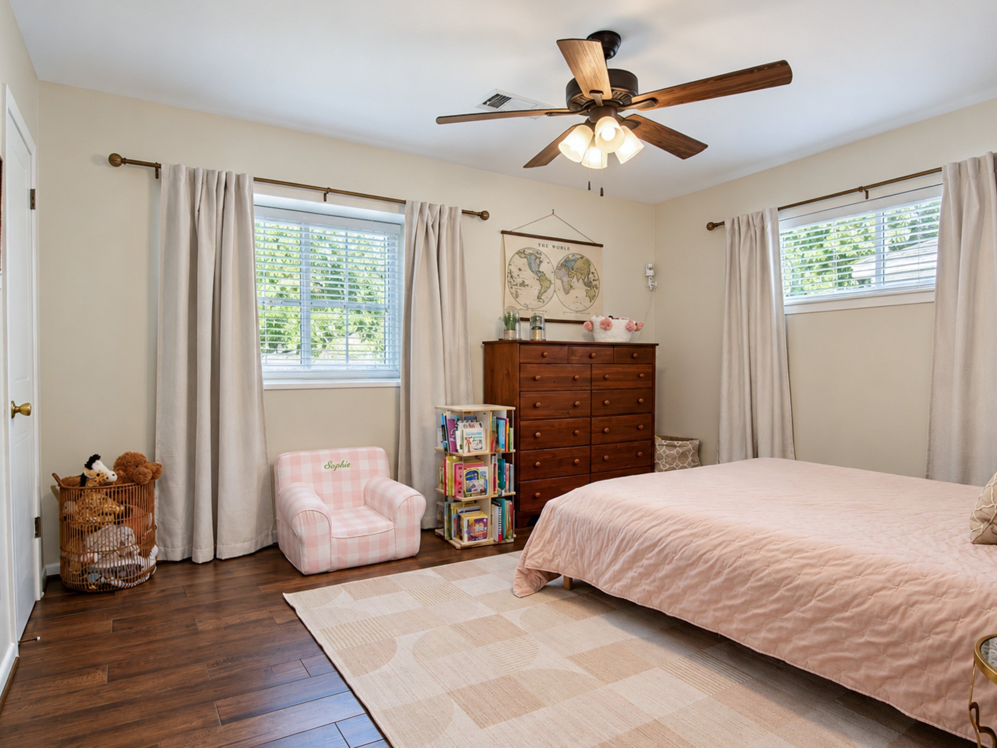 5611 Cheena Drive, Houston, TX 77096