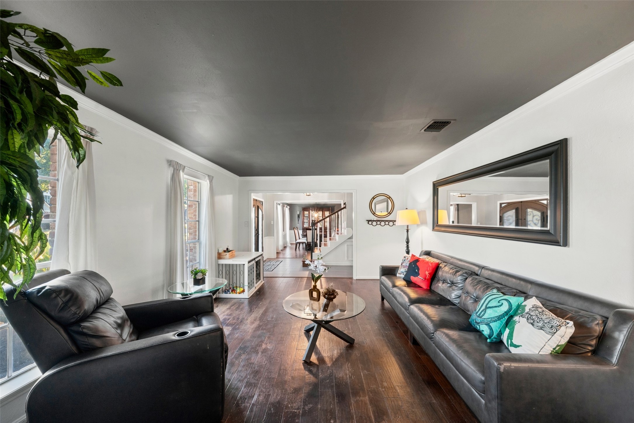 1806 Saddlecreek Drive, Houston, TX 77090