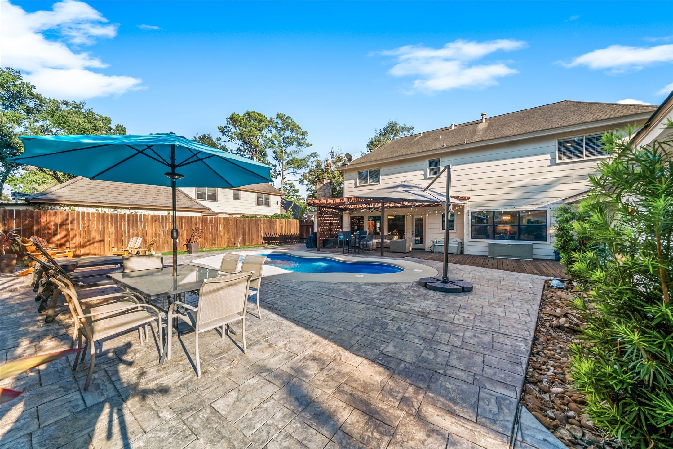1806 Saddlecreek Drive, Houston, TX 77090