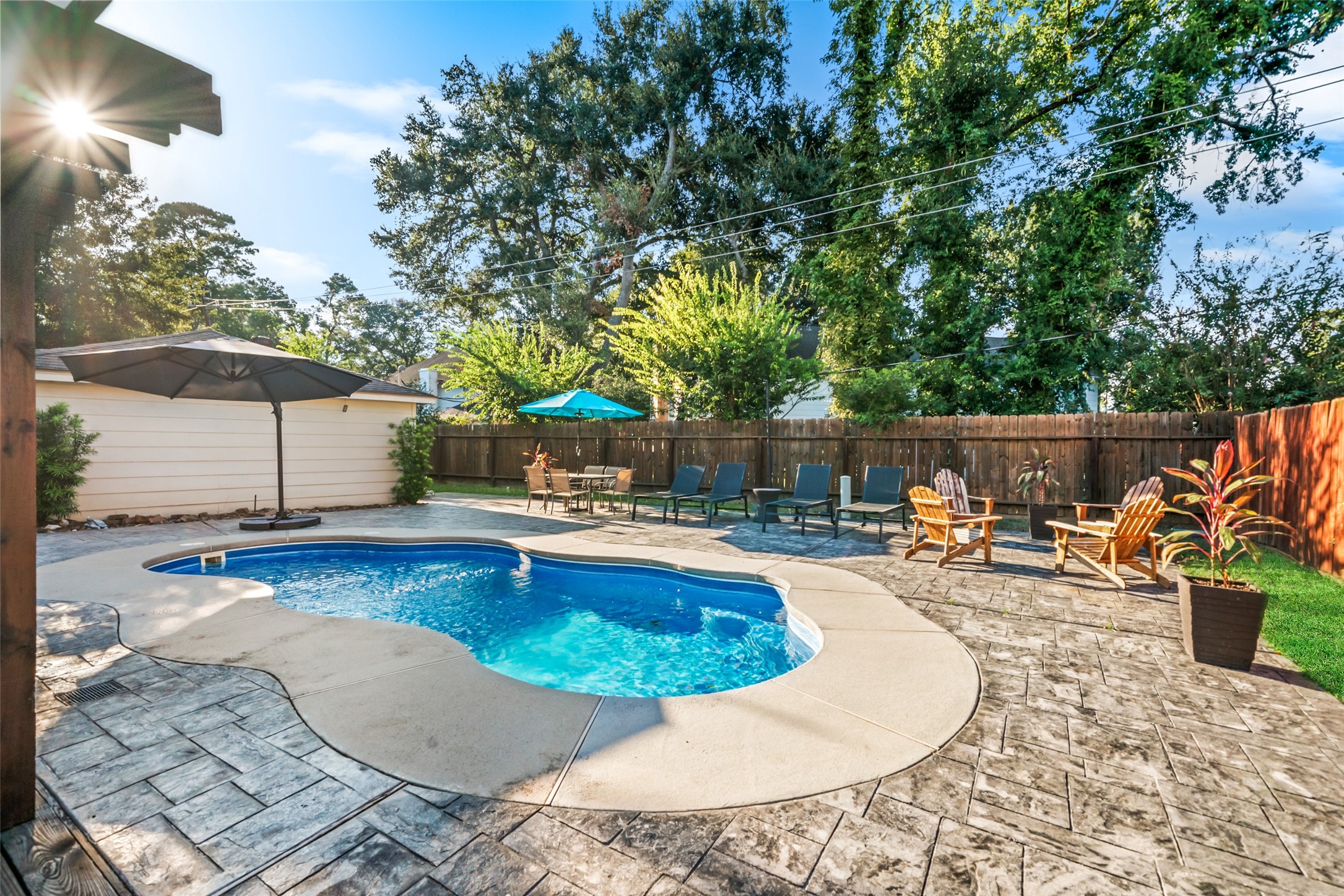 1806 Saddlecreek Drive, Houston, TX 77090
