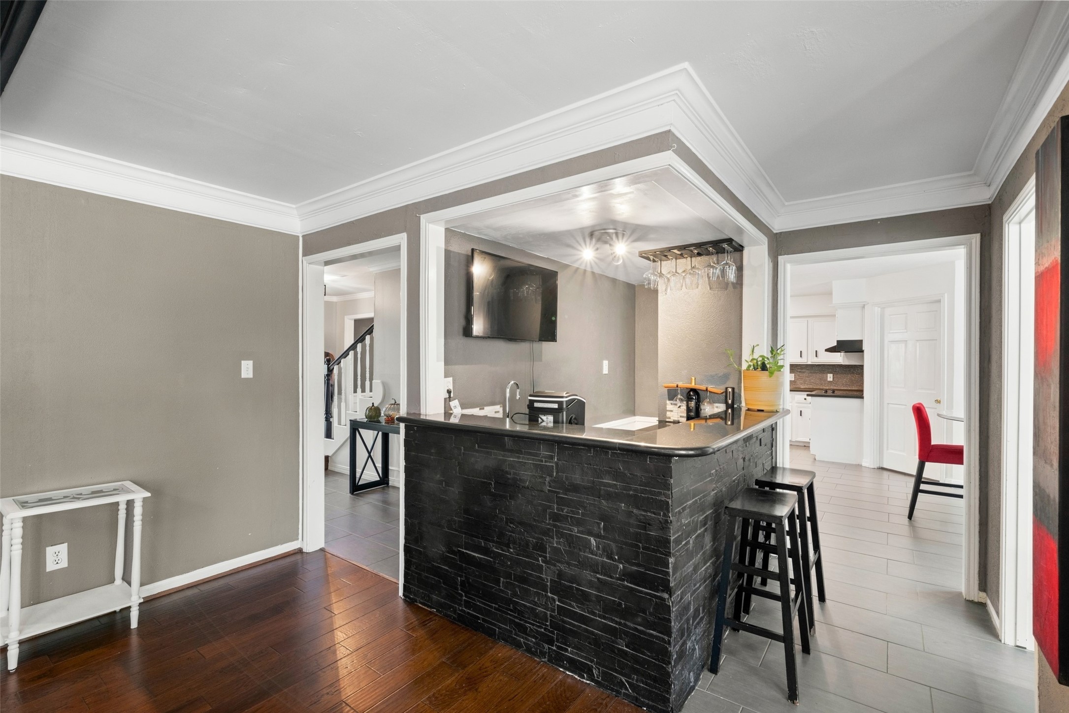 1806 Saddlecreek Drive, Houston, TX 77090