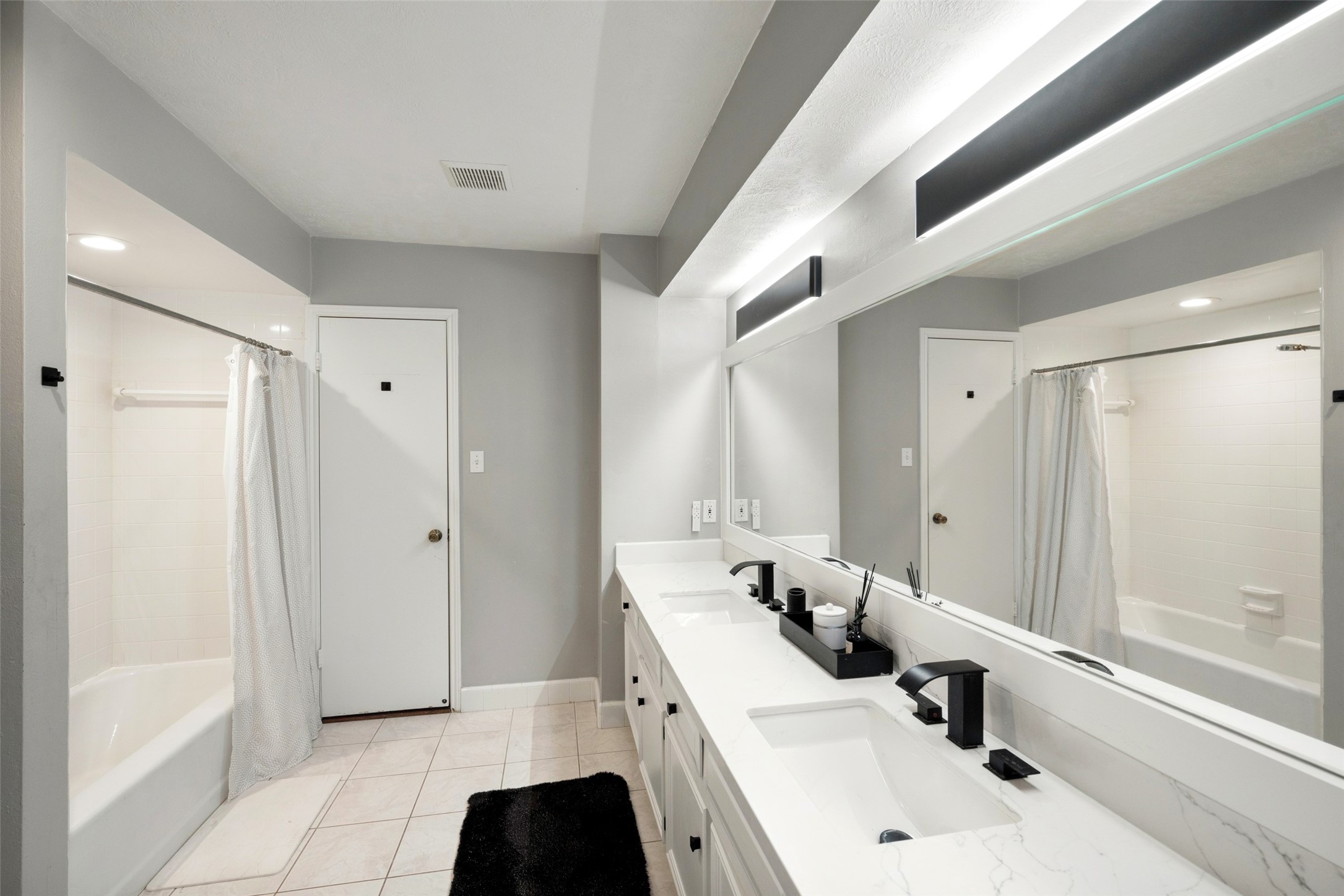 1806 Saddlecreek Drive, Houston, TX 77090